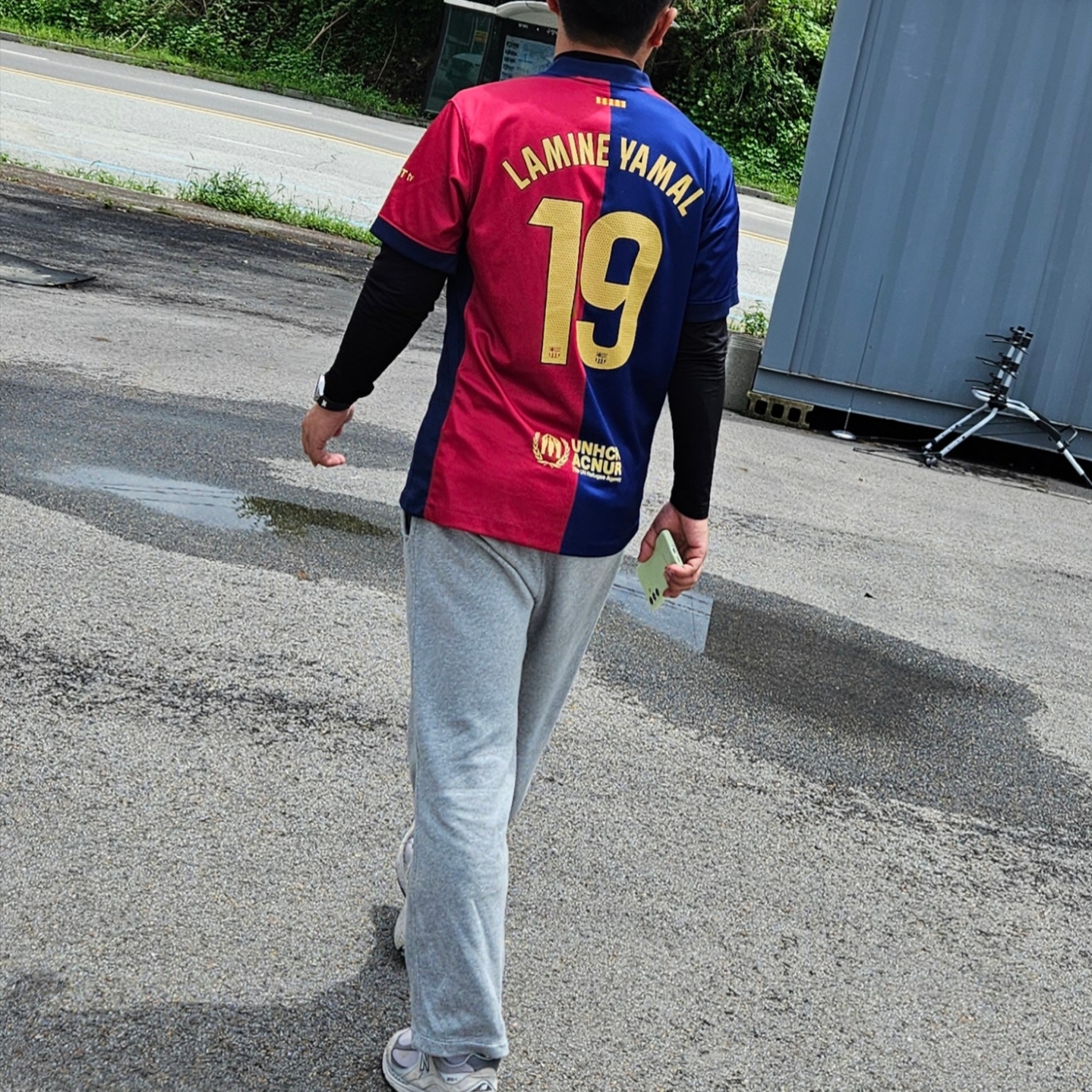 Nike FC Barcelona 2024/25 Dri-Fit Stadium Home Jersey Deep Royal Blue Noble Red (Non Marking Ver.) 착용 스타일