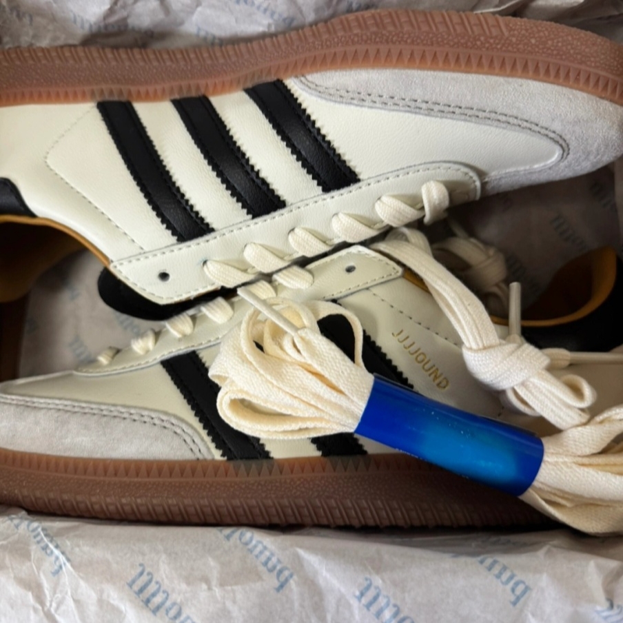 Adidas x JJJJound Samba OG Off White Core Black 착용 스타일