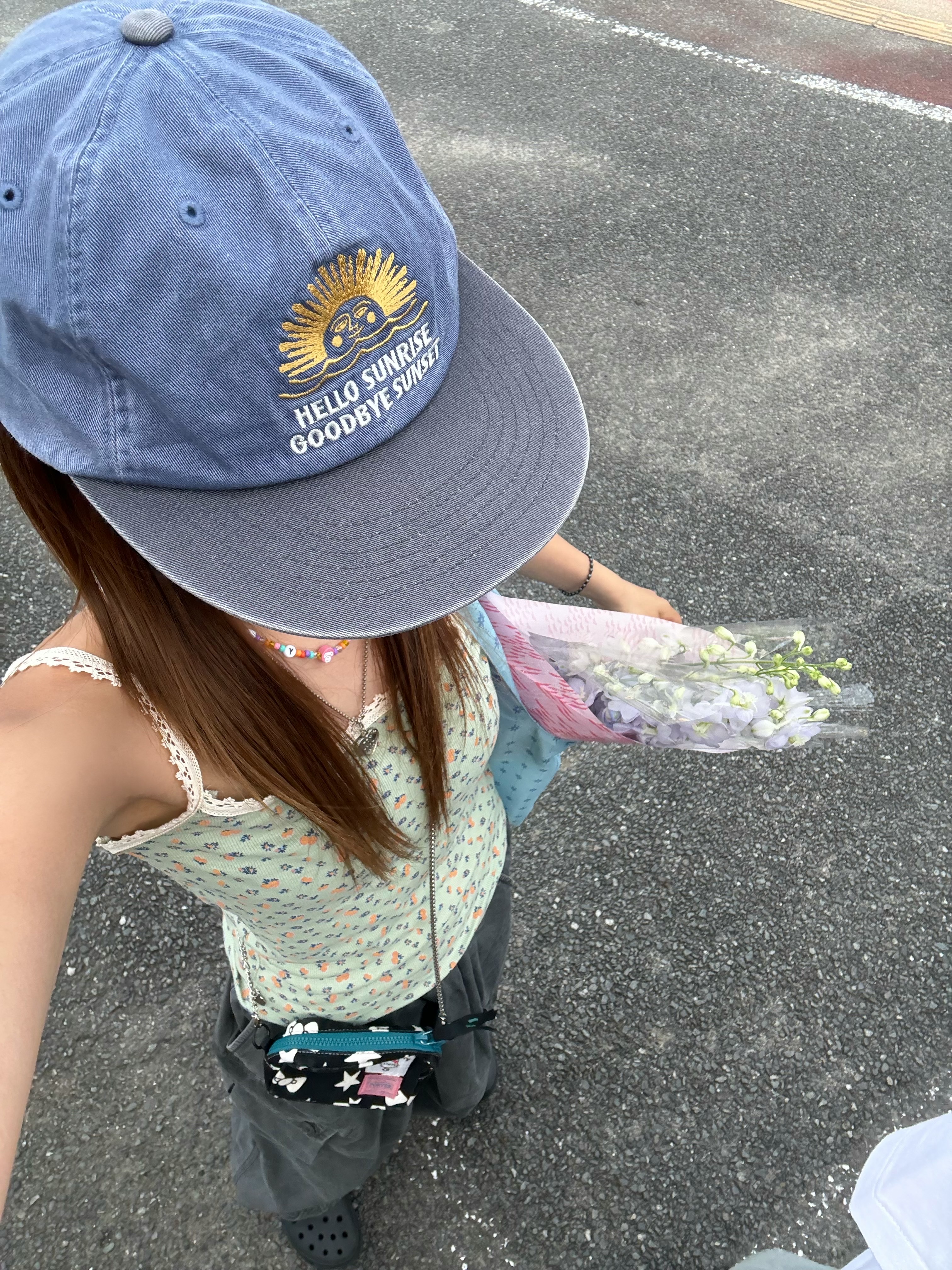 Hello Sunrise 90s Logo 6Panel Cap Ocean Blue & Dark Gray, (W) Crocs Classic Platform Clog Black 착용 스타일