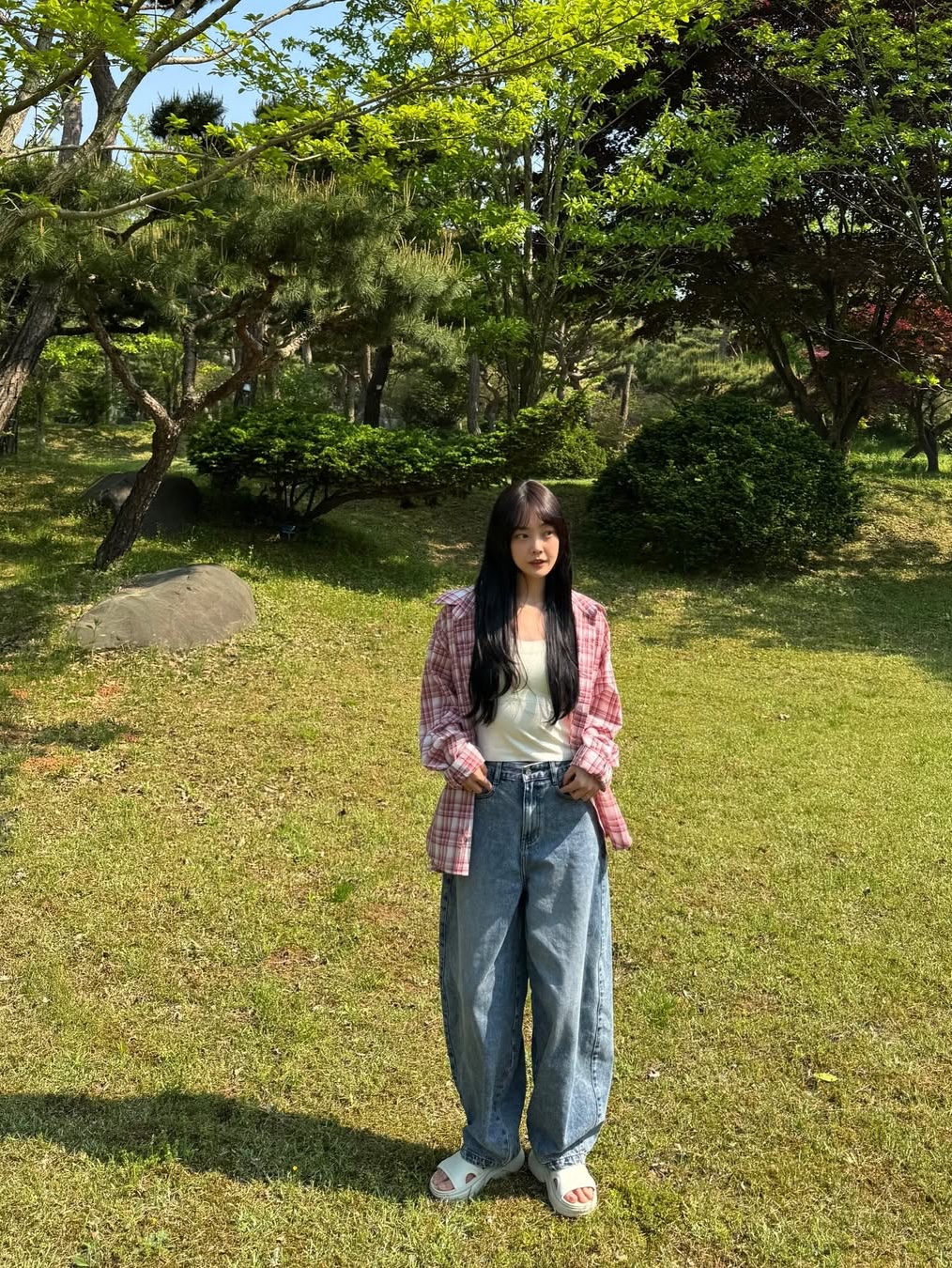 SLOW RECORD HOUSE Seersucker Oversized Check Shirts Red 착용 스타일 - 3