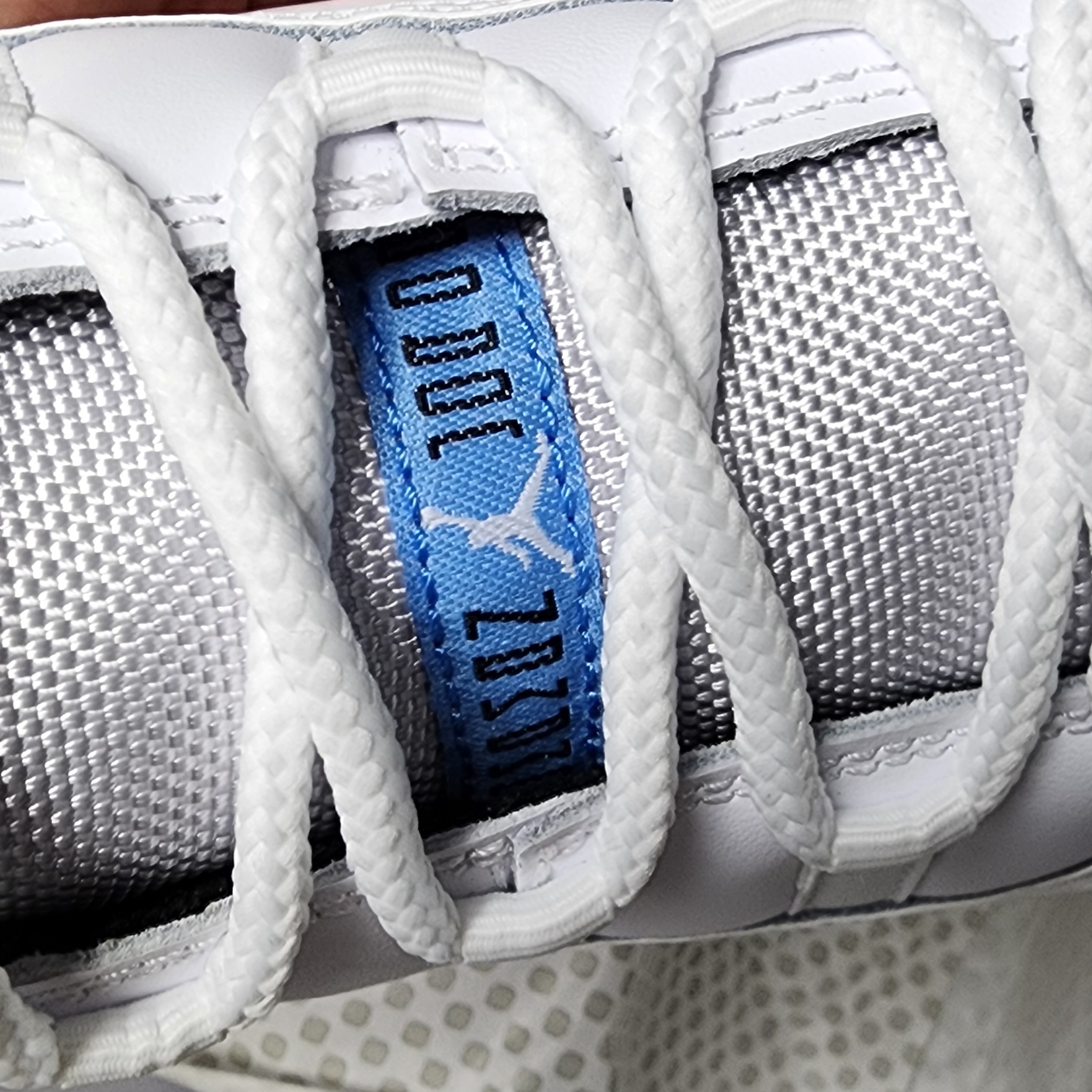 Jordan 11 Retro Legend Blue 2024 착용 스타일