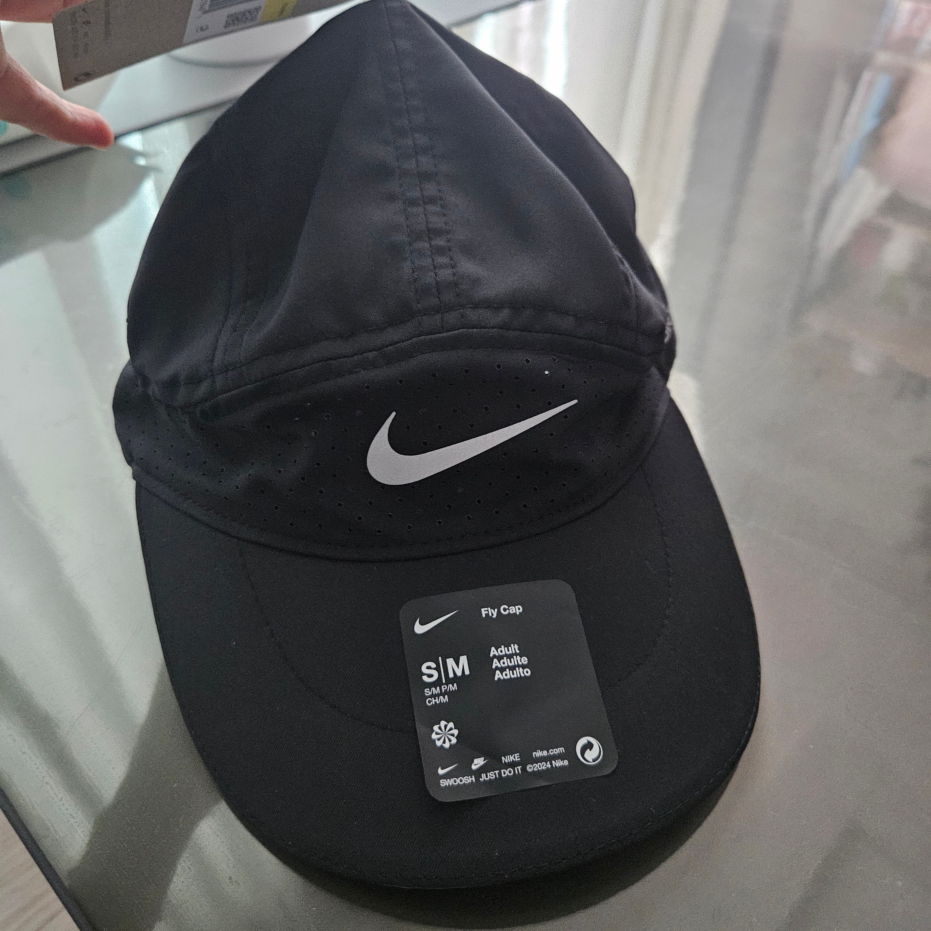 Nike Dri-Fit Adv Fly Unstructured Reflective Design Cap Black 착용 스타일 - 2