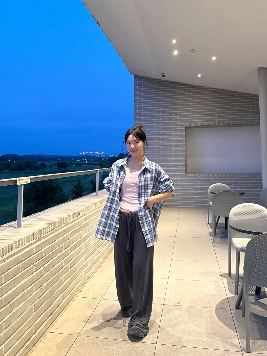 SLOW RECORD HOUSE Seersucker Oversized Check Shirts Blue 착용 스타일 - 6