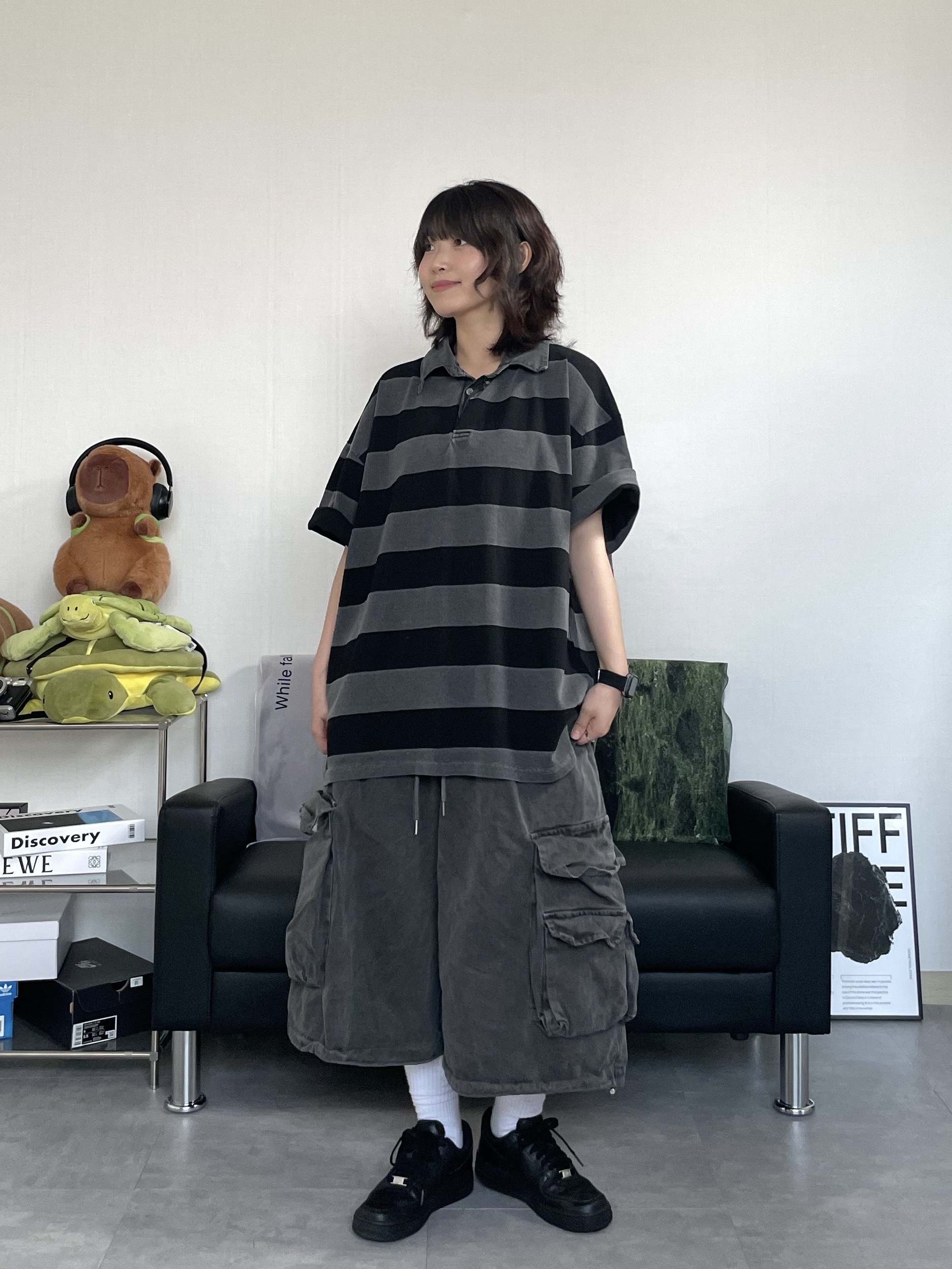 (W) Nike Air Force 1 '07 Low Triple Black, Stussy Small Stock Crew Socks White (3 Pack) 착용 스타일 - 1