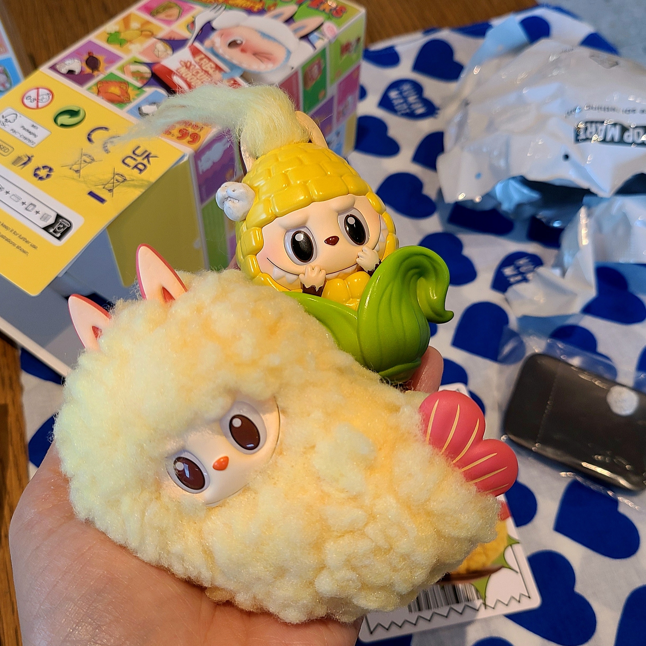 Pop Mart Labubu The Monsters Wacky Mart Series Figures Fried Shrimp (Opened Case), Pop Mart Labubu The Monsters Wacky Mart Series Figures Corn (Opened Case) 착용 스타일 - 1