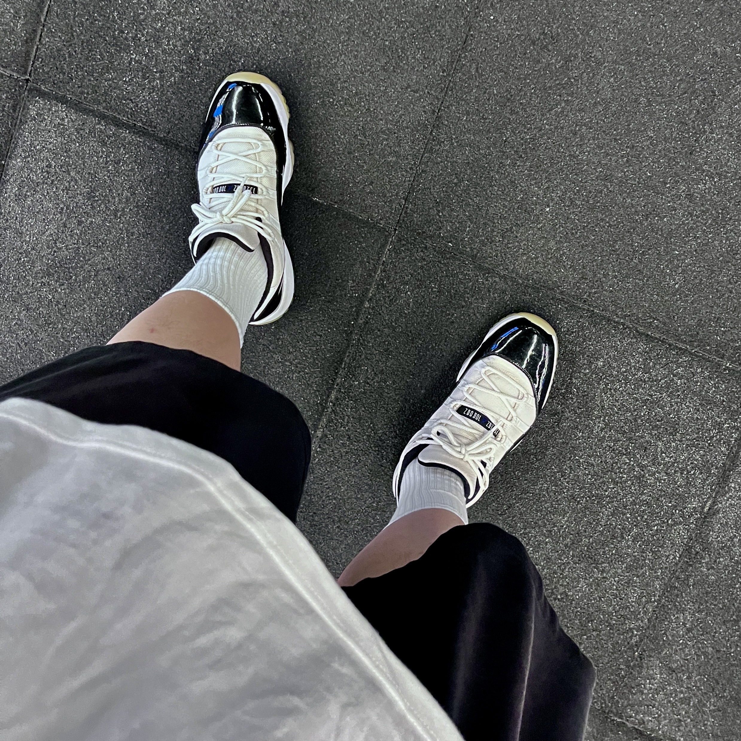 Jordan 11 Retro Low Concord 착용 스타일 - 2