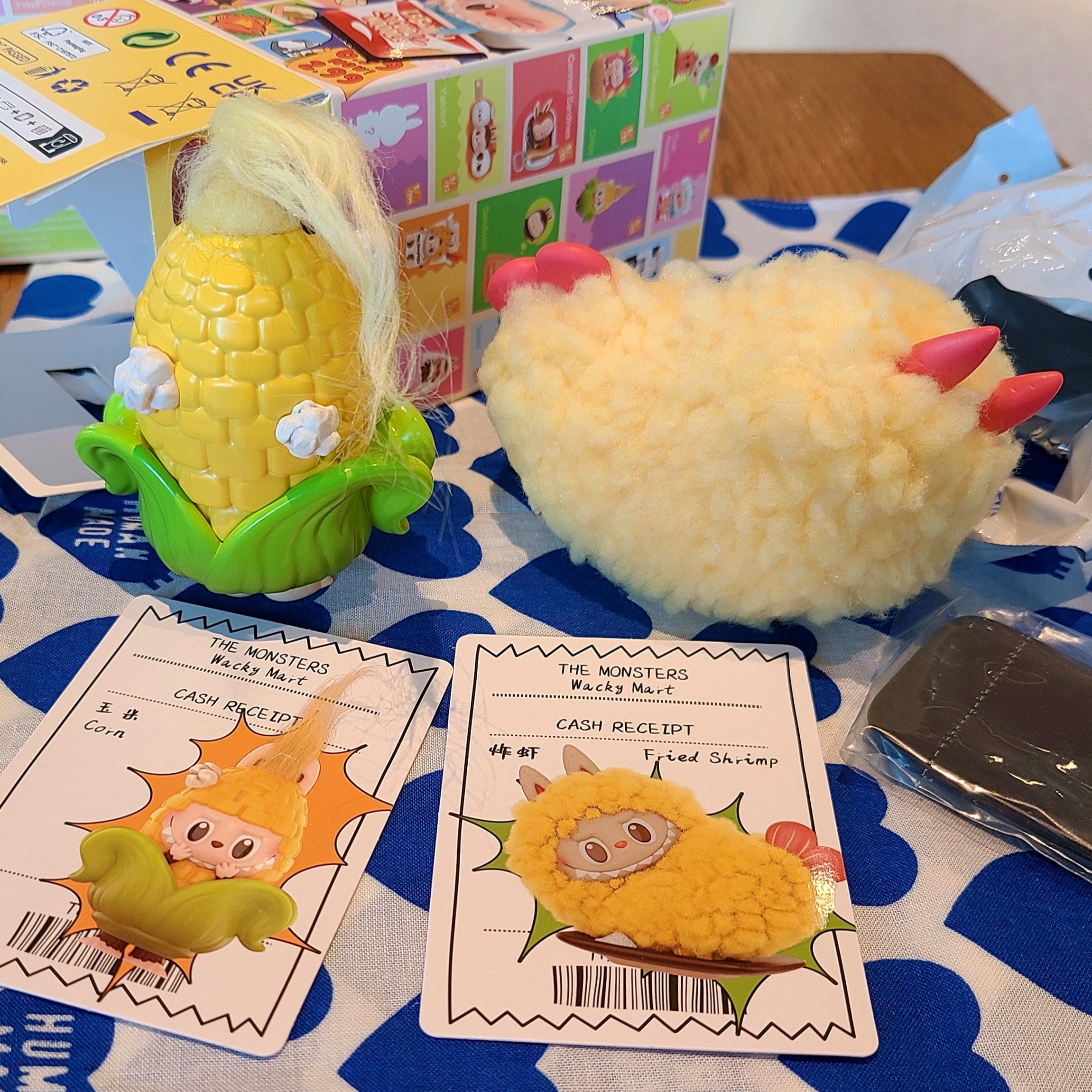 Pop Mart Labubu The Monsters Wacky Mart Series Figures (1 Blind Box), Pop Mart Labubu The Monsters Wacky Mart Series Figures (12 Blind Boxes) 착용 스타일 - 3