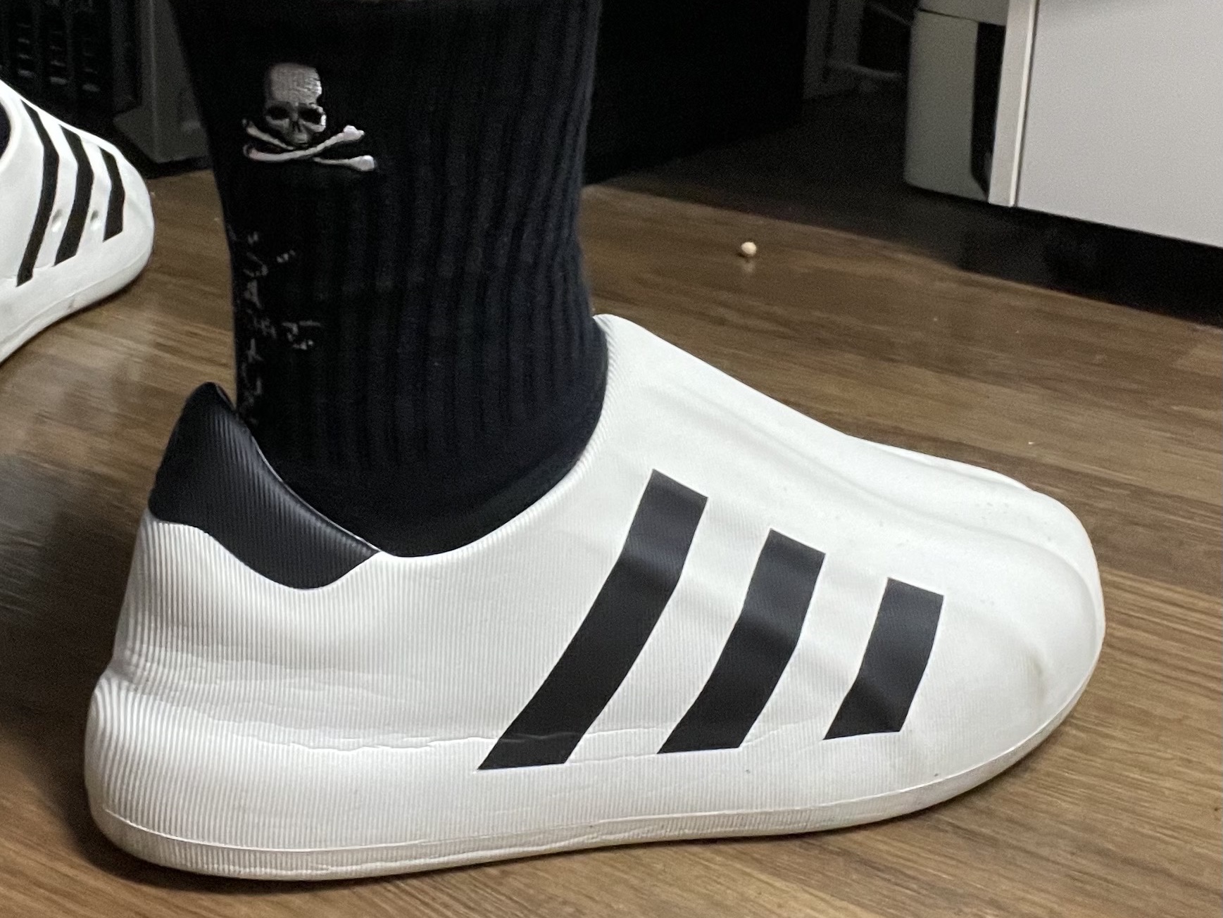 Adidas Adifom Superstar Core White 착용 스타일