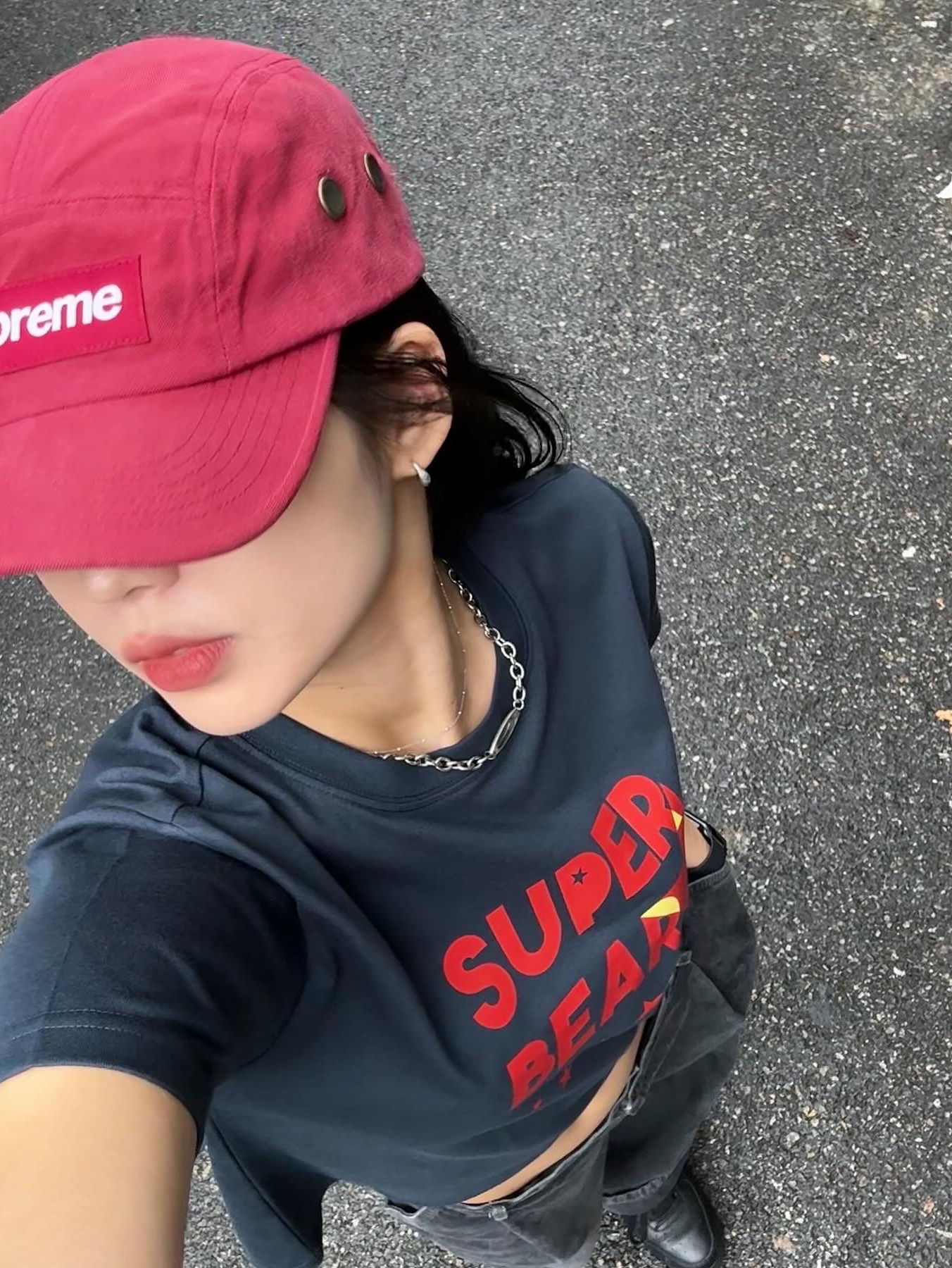 Supreme Brushed Cordura Camp Cap Burgundy - 22FW, Arc'teryx Mantis 2 Waistpack 24K Black 착용 스타일 - 3