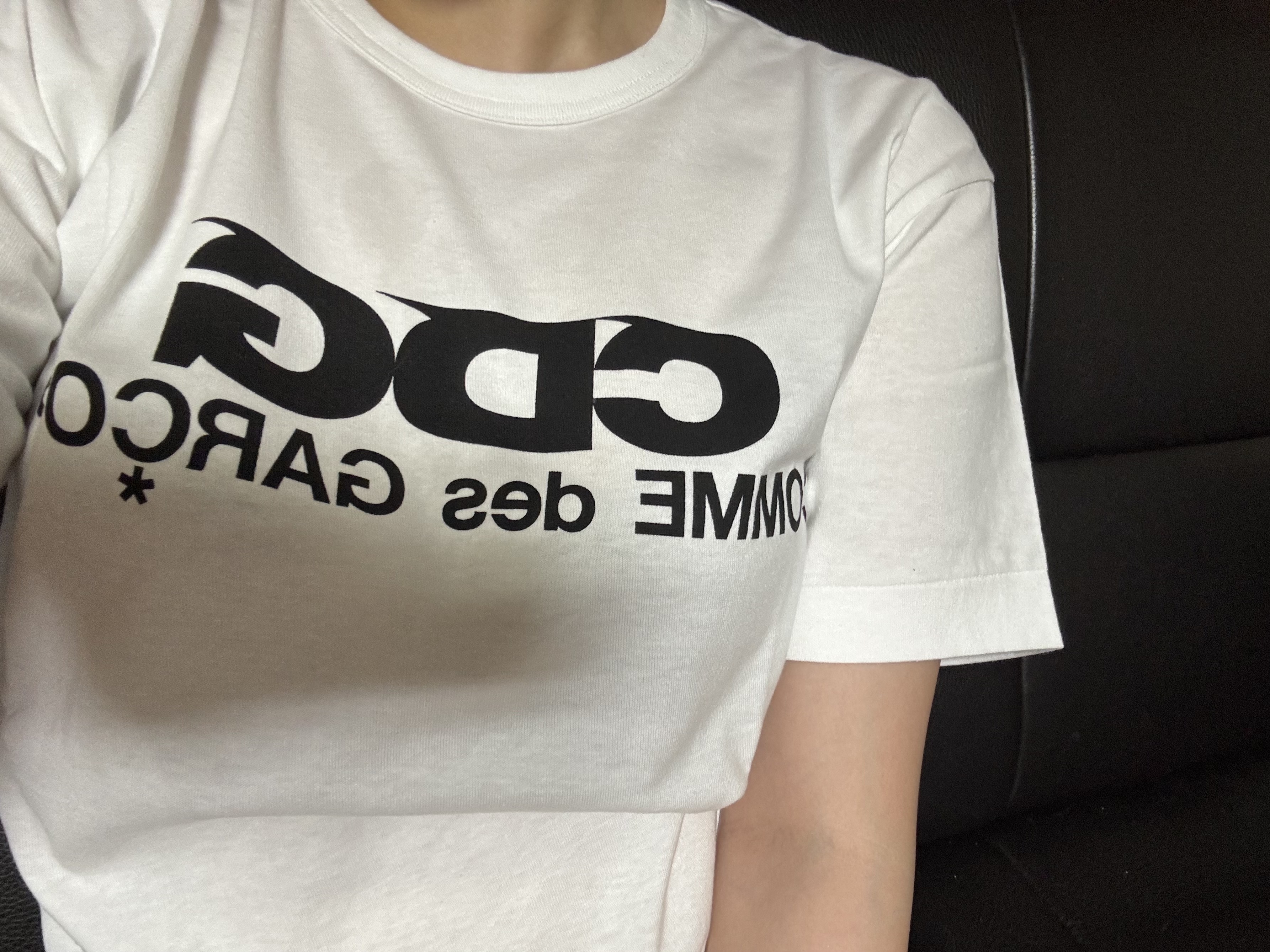 CDG Logo T-Shirt White 착용 스타일