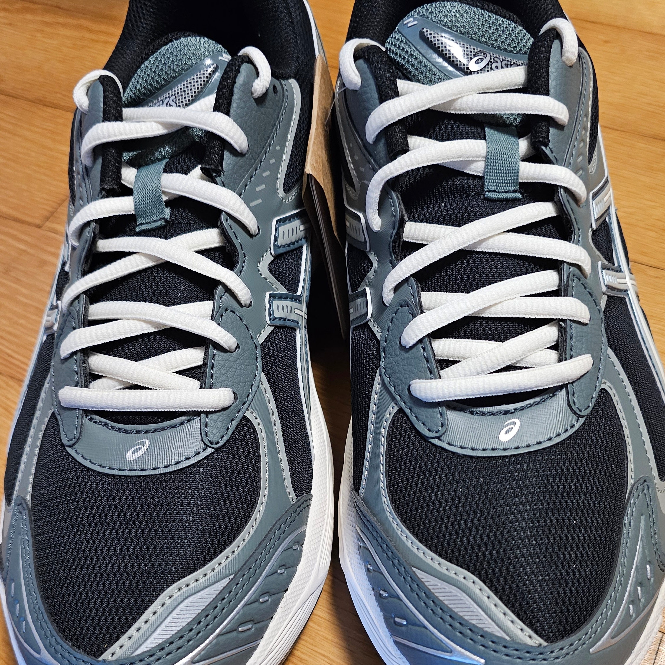Asics GT-2160 Black Seal Grey 착용 스타일
