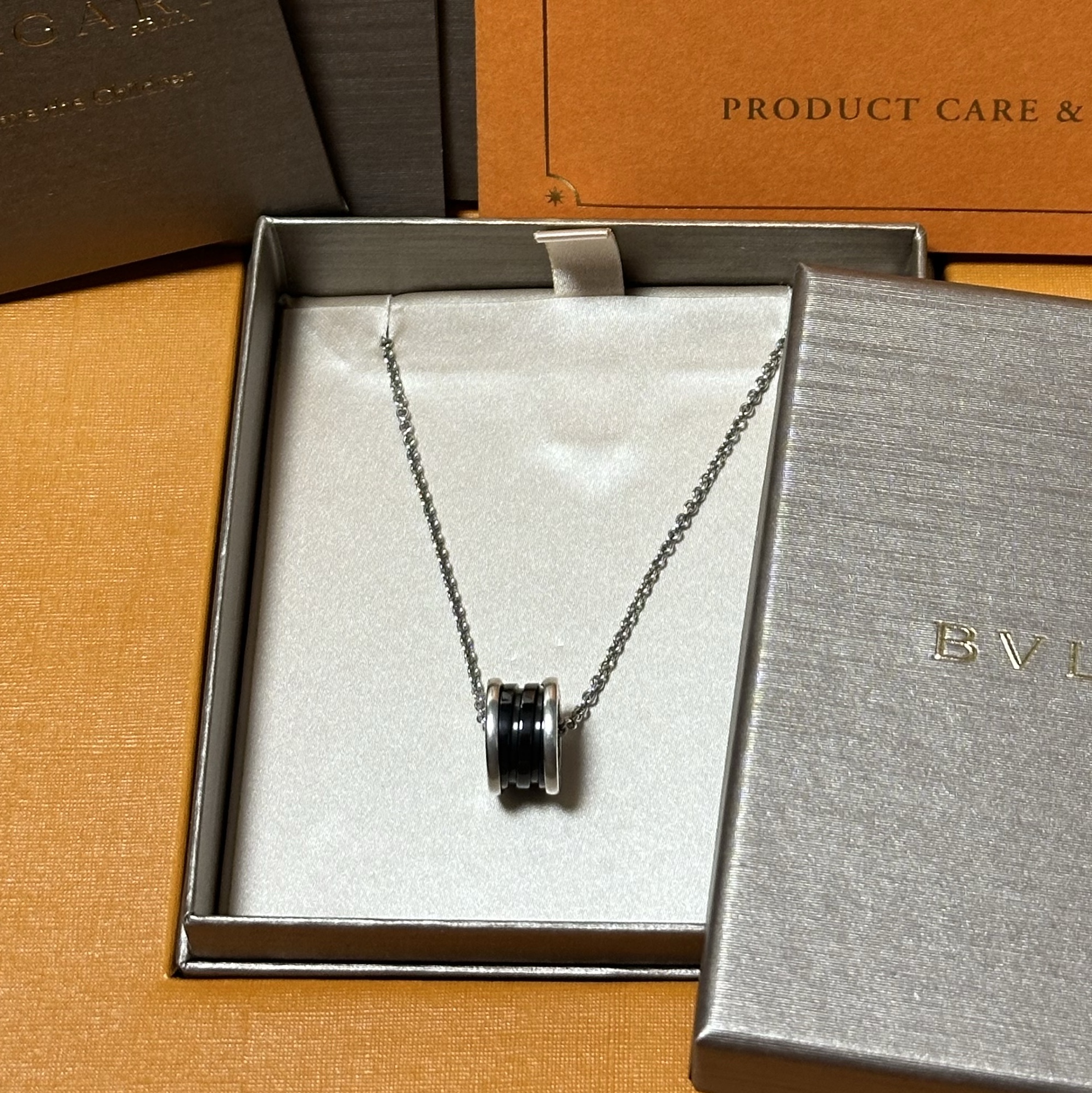 Bulgari Save The Children Necklace Sterling Silver Black Ceramic 착용 스타일 - 3