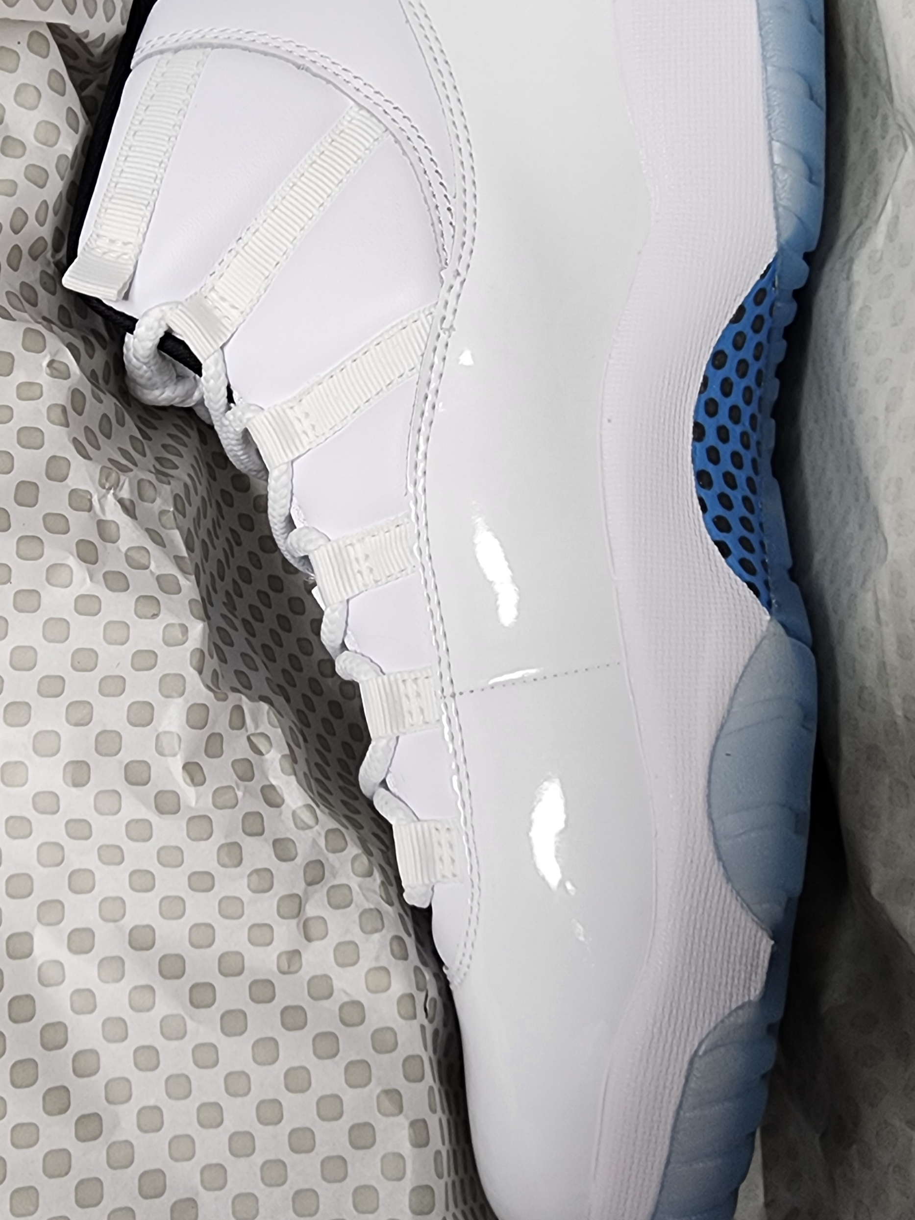 Jordan 11 Retro Legend Blue 2024 착용 스타일