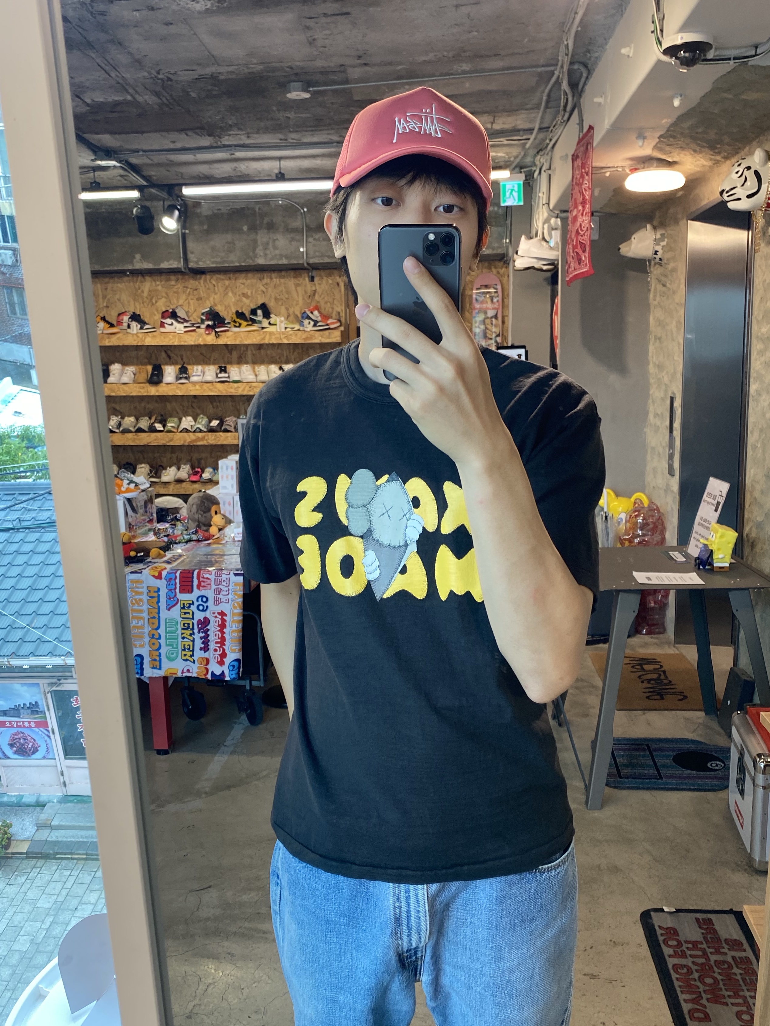Stussy Joker T-Shirt Black, Human Made 5 Panel Nylon Cap Green 착용 스타일 - 3