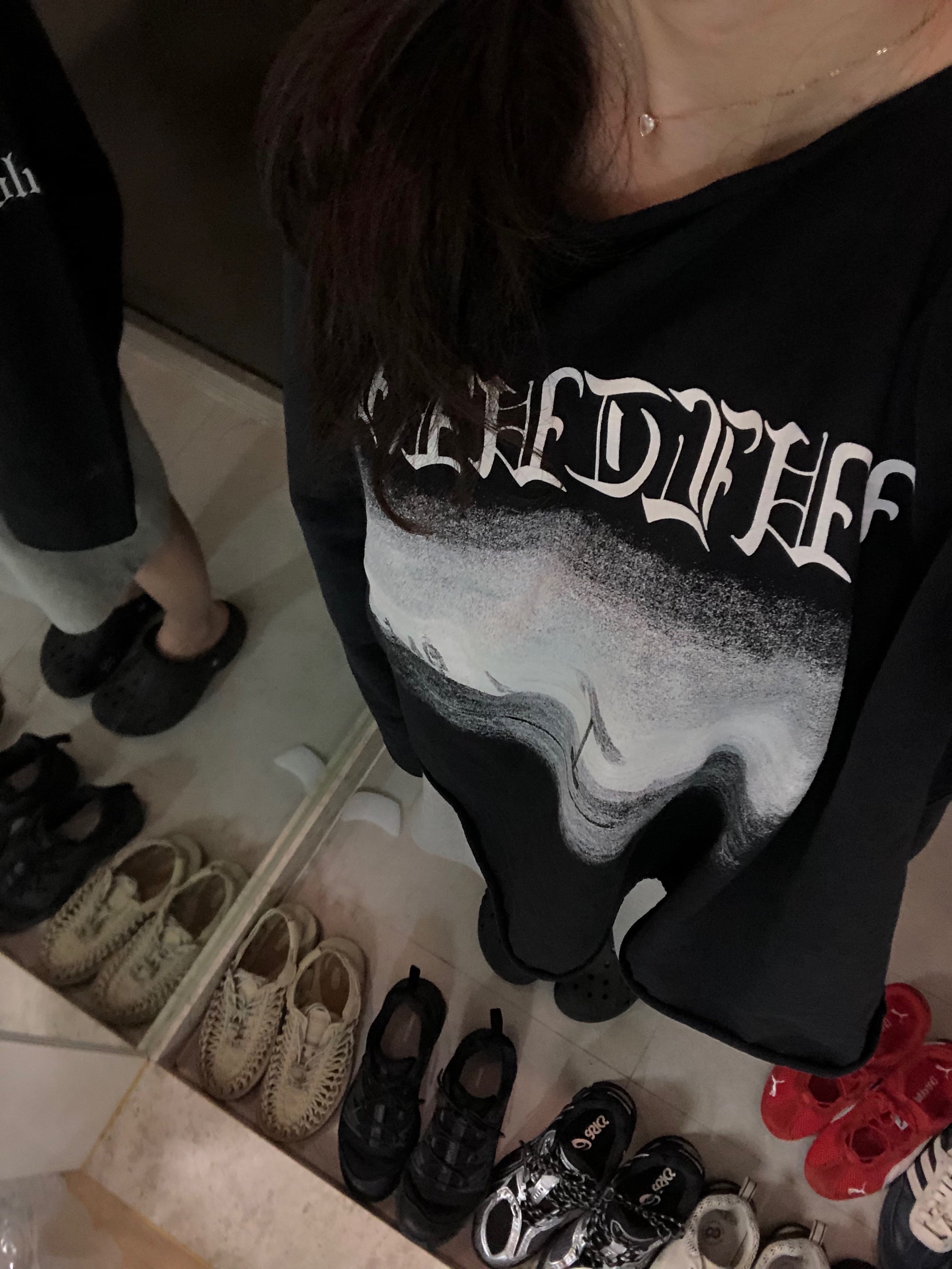 Yeezy Vultures Long T-Shirt Black 착용 스타일 - 2