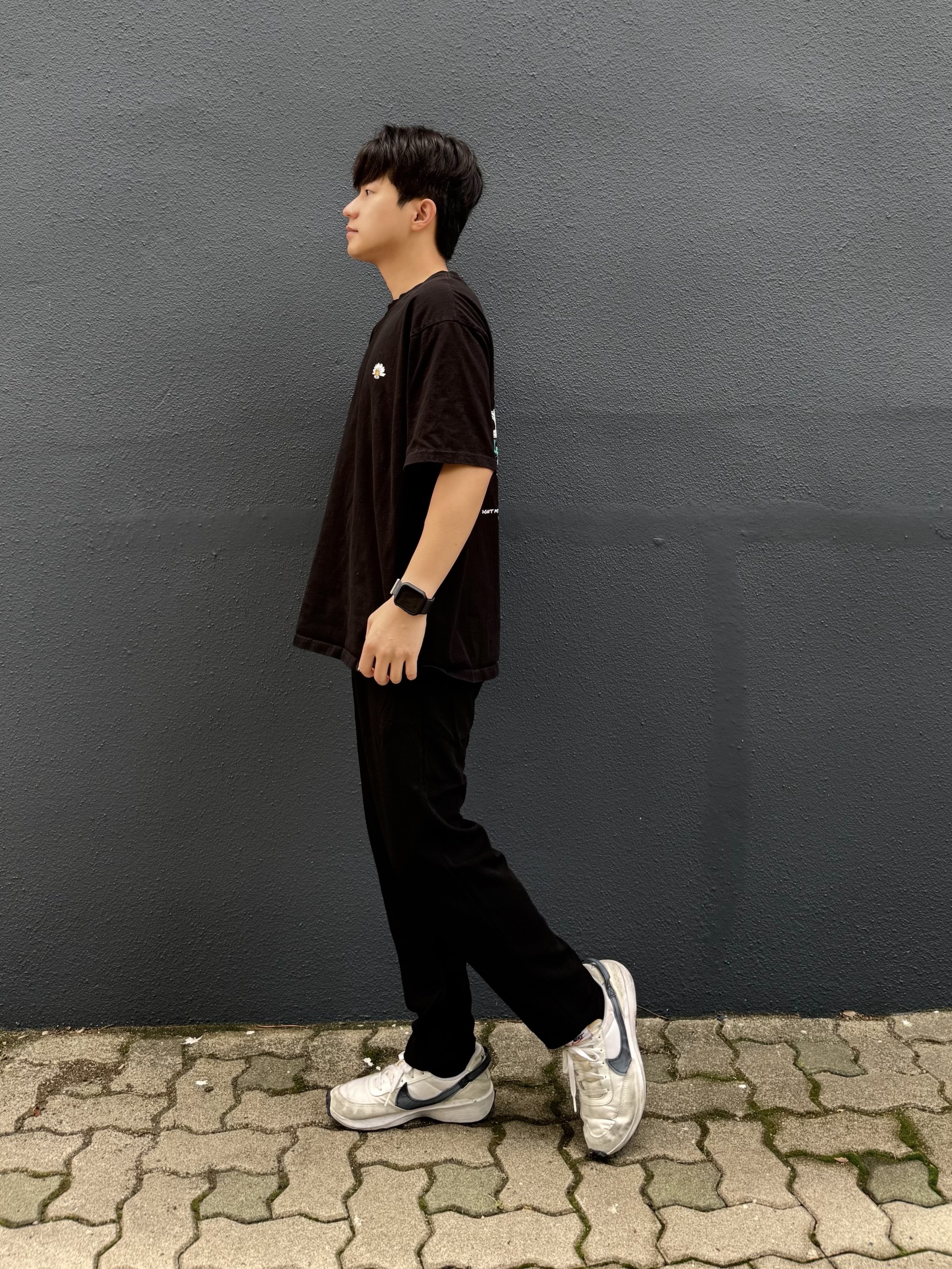 Nike Waffle Debut Summit White Black 착용 스타일 - 1
