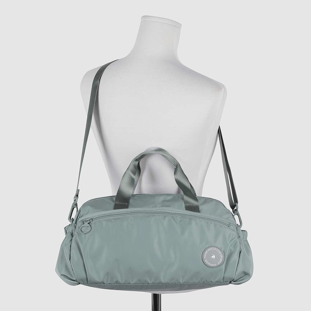 르꼬끄 스포르티브 여성 스포츠 더플백 M - 카키(QQ322WBG72)(le coq sportif Women’s Sports Duffle Bag M White Khaki) - 4