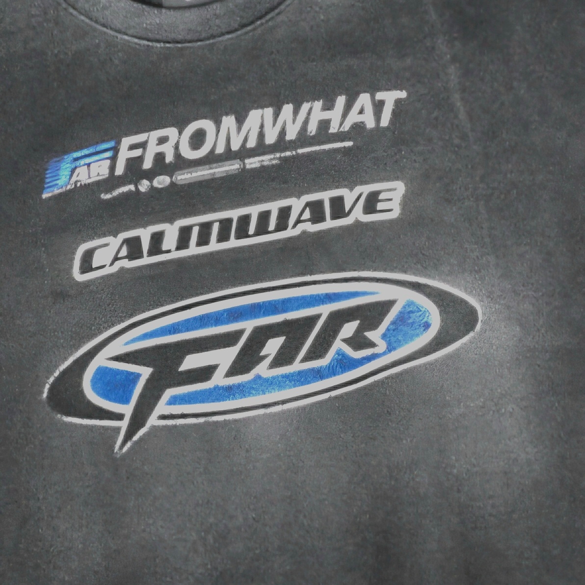 Farfromwhat Far Washed Logo T-Shirt Black 착용 스타일