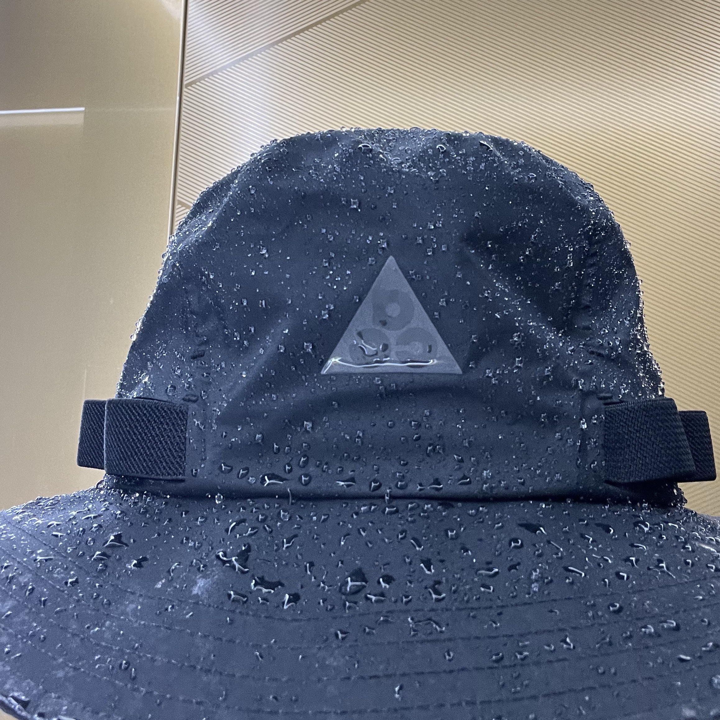 Nike ACG Apex Bucket Hat Black 착용 스타일