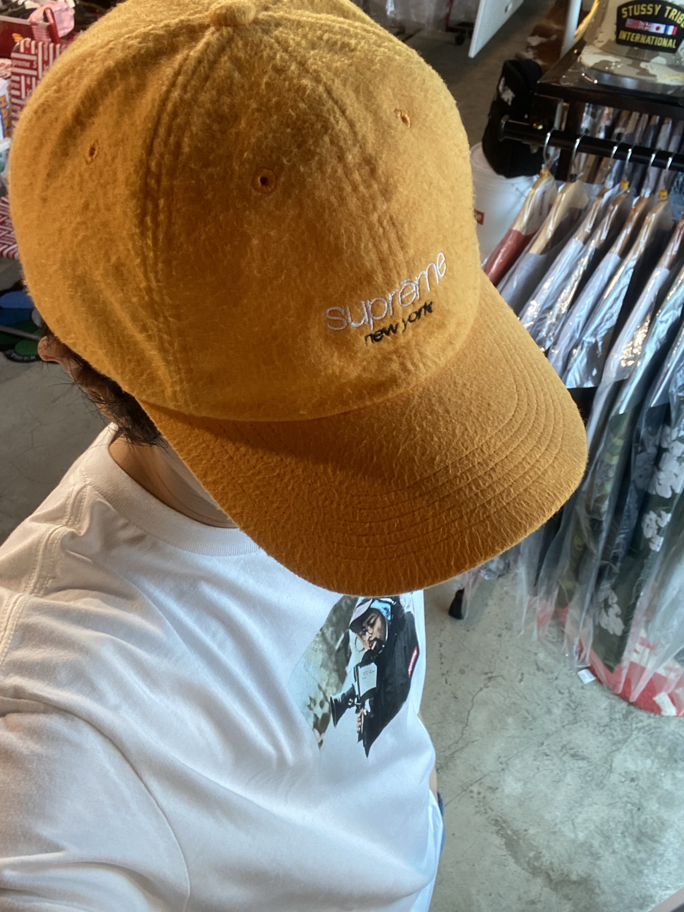 Stussy Joker T-Shirt Black, Human Made 5 Panel Nylon Cap Green 착용 스타일 - 6