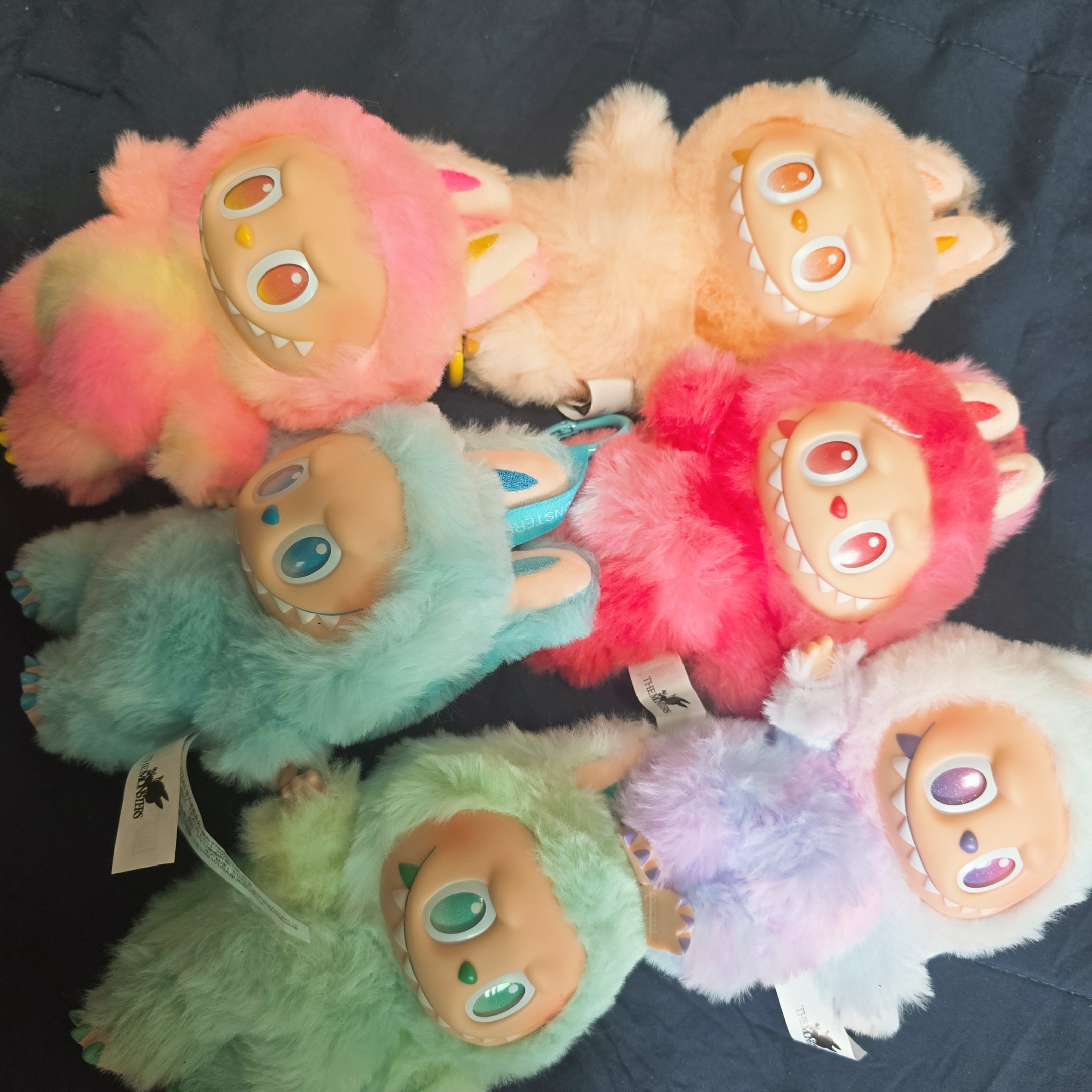 Pop Mart Labubu The Monsters Highlight Series Sealed Case (6 Blind Boxes) 착용 스타일 - 2