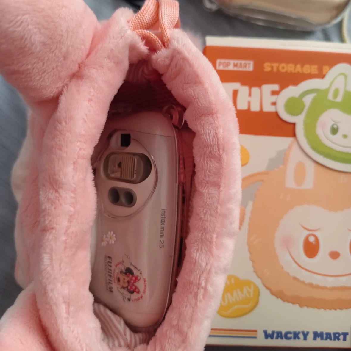 Pop Mart Labubu The Monsters Labubu Tasty Macarons Series Green Grape Keyring, Pop Mart Labubu Pouch Green - Seongsu Labubu Wacky Mart Pop-Up Store Exclusive 착용 스타일 - 3