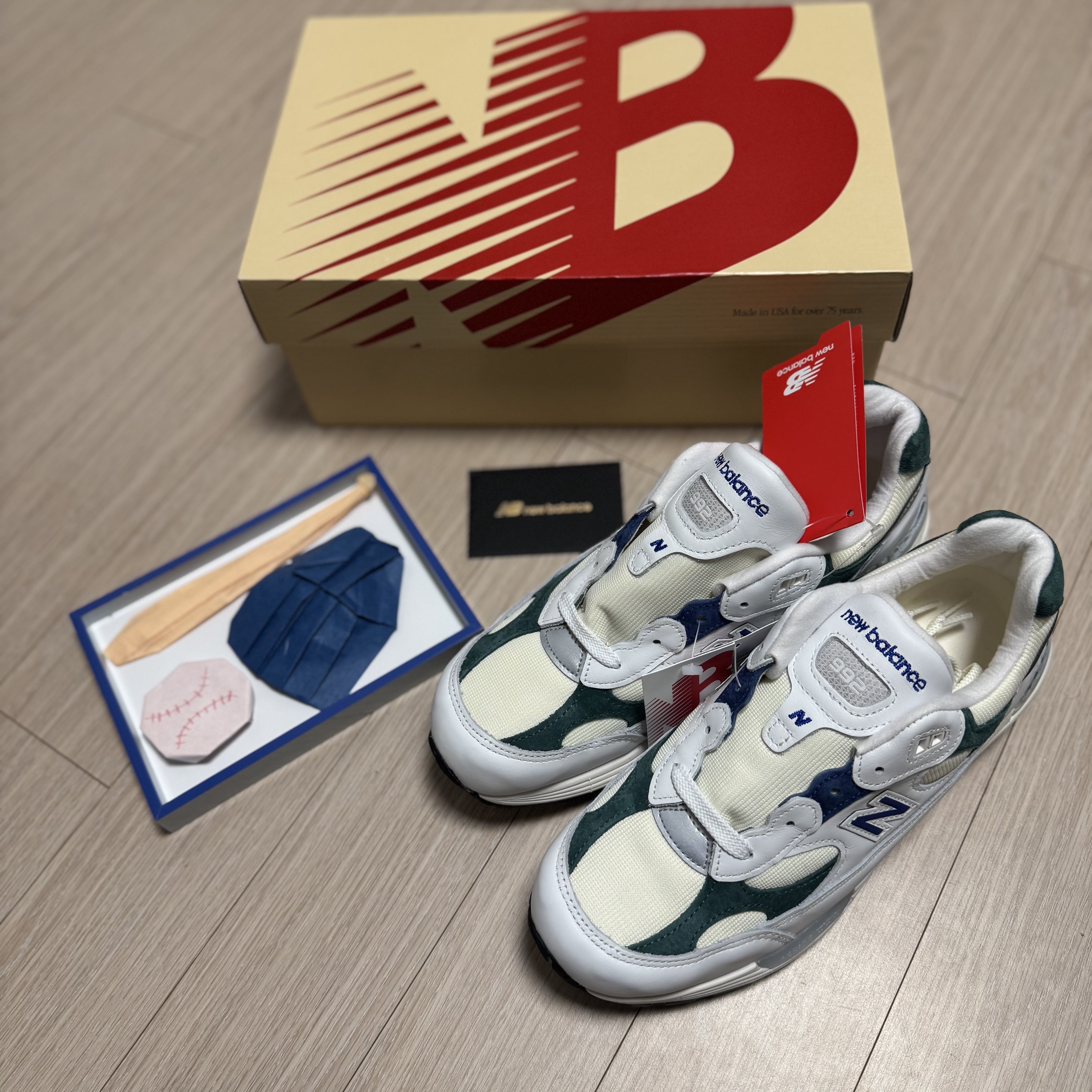 New Balance 992 Made in USA Marsh Green 착용 스타일 - 8
