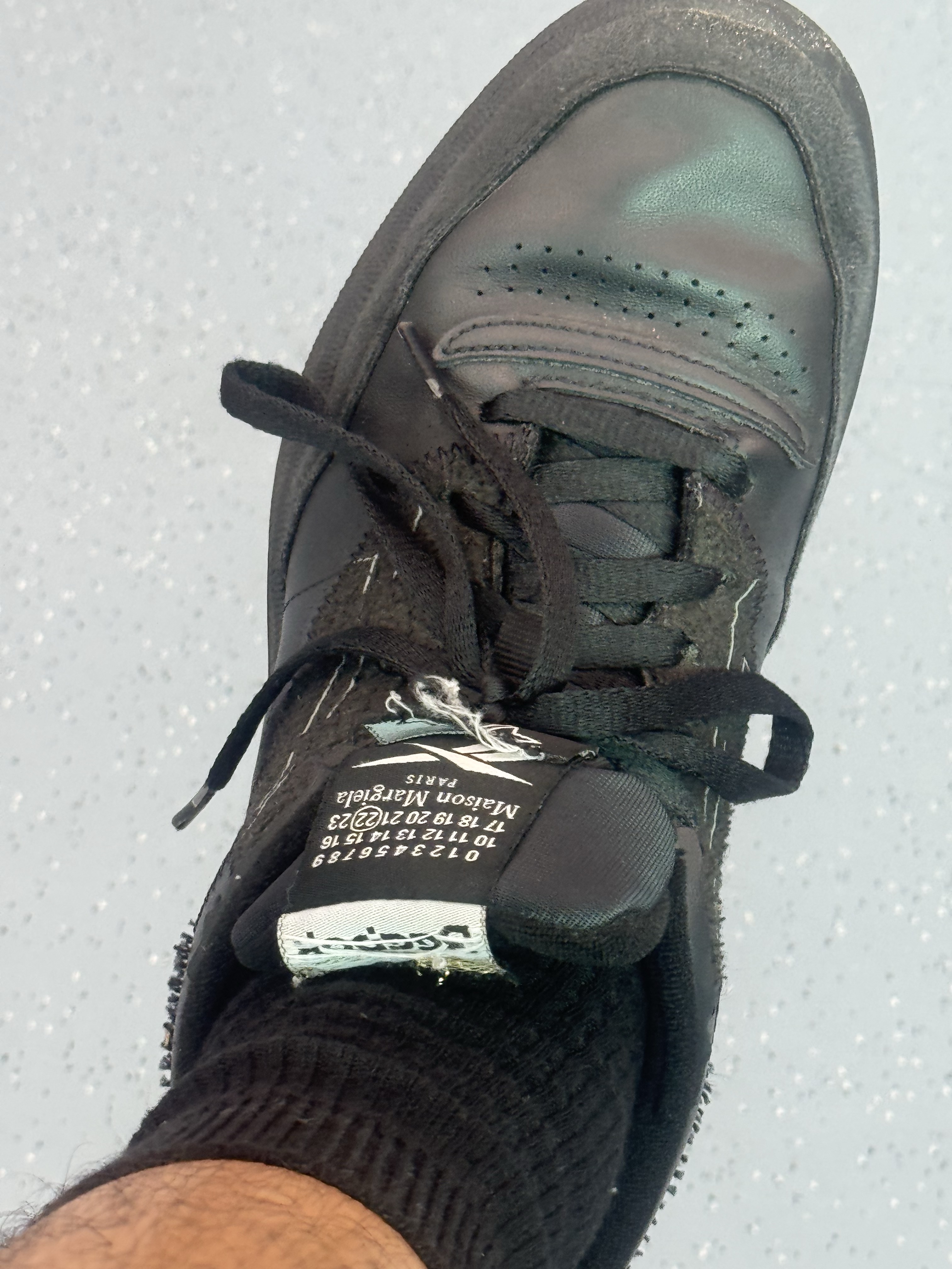 Reebok x Maison Margiela Club C Memory of Shoes Black 착용 스타일