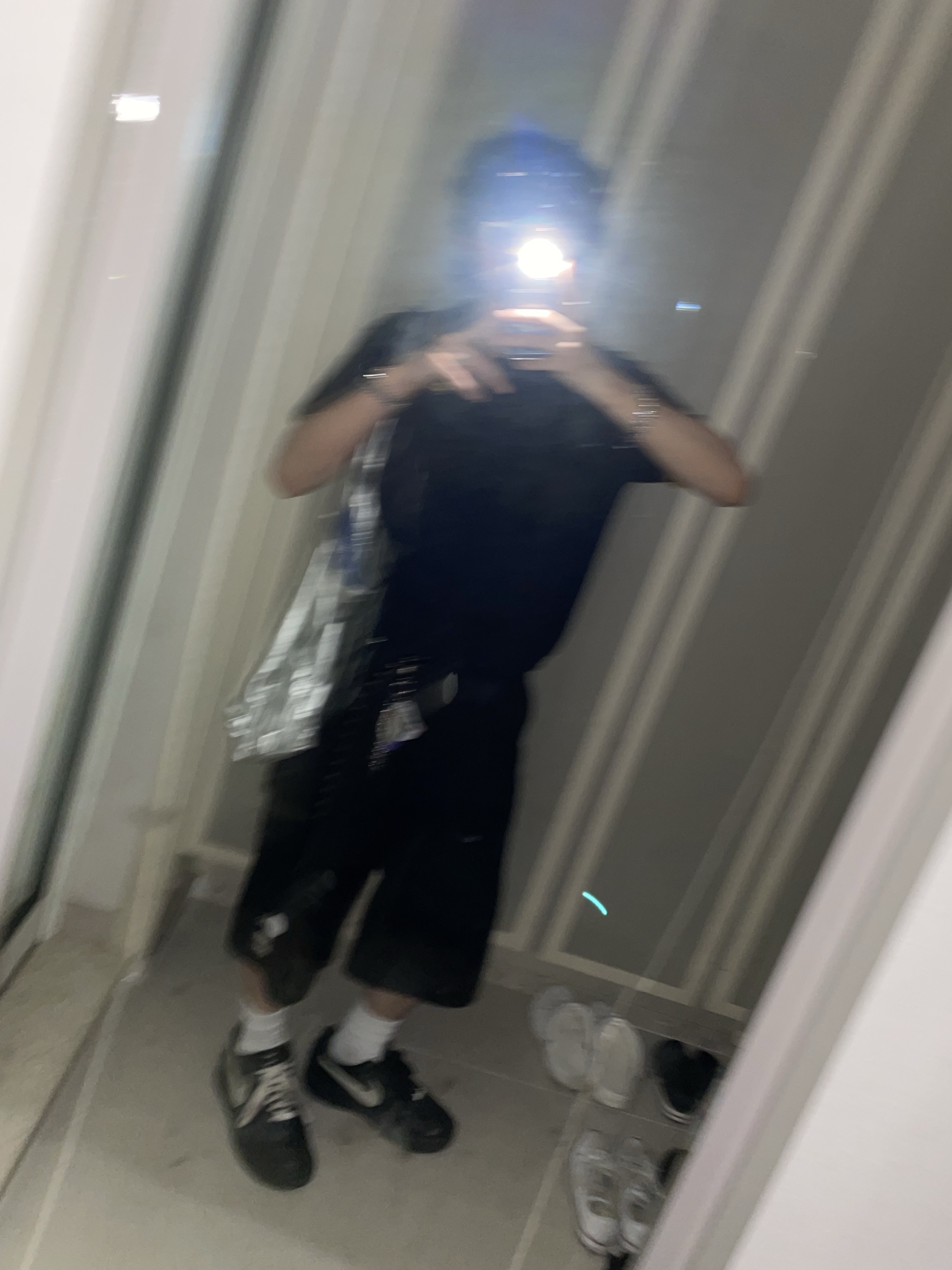 ALEXII Too Much Keyring Ver.2, Nike x Ambush Air Force 1 Low SP Black 착용 스타일 - 2