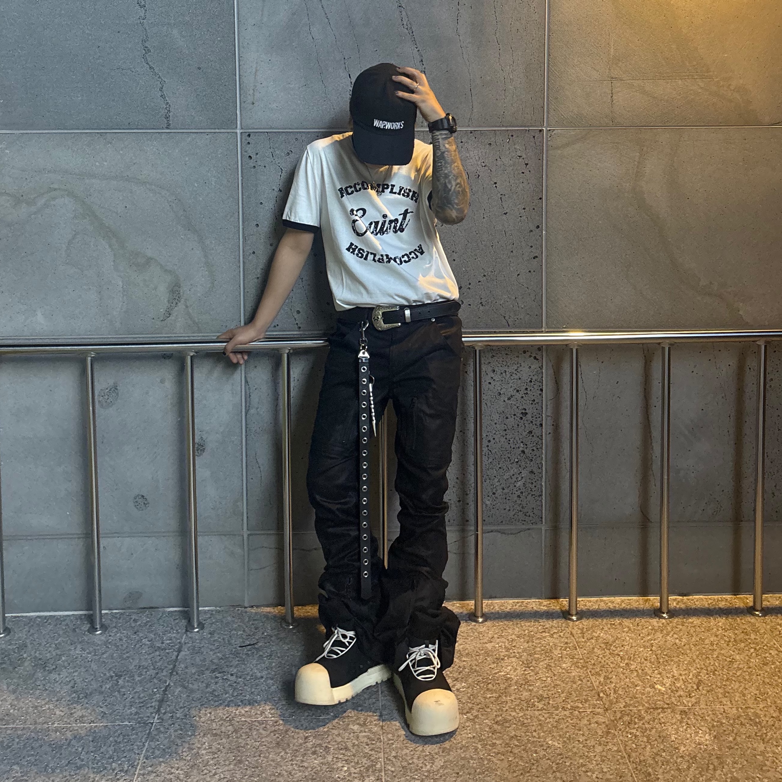 Stussy SS Link Cowboy Belt Black 착용 스타일 - 1