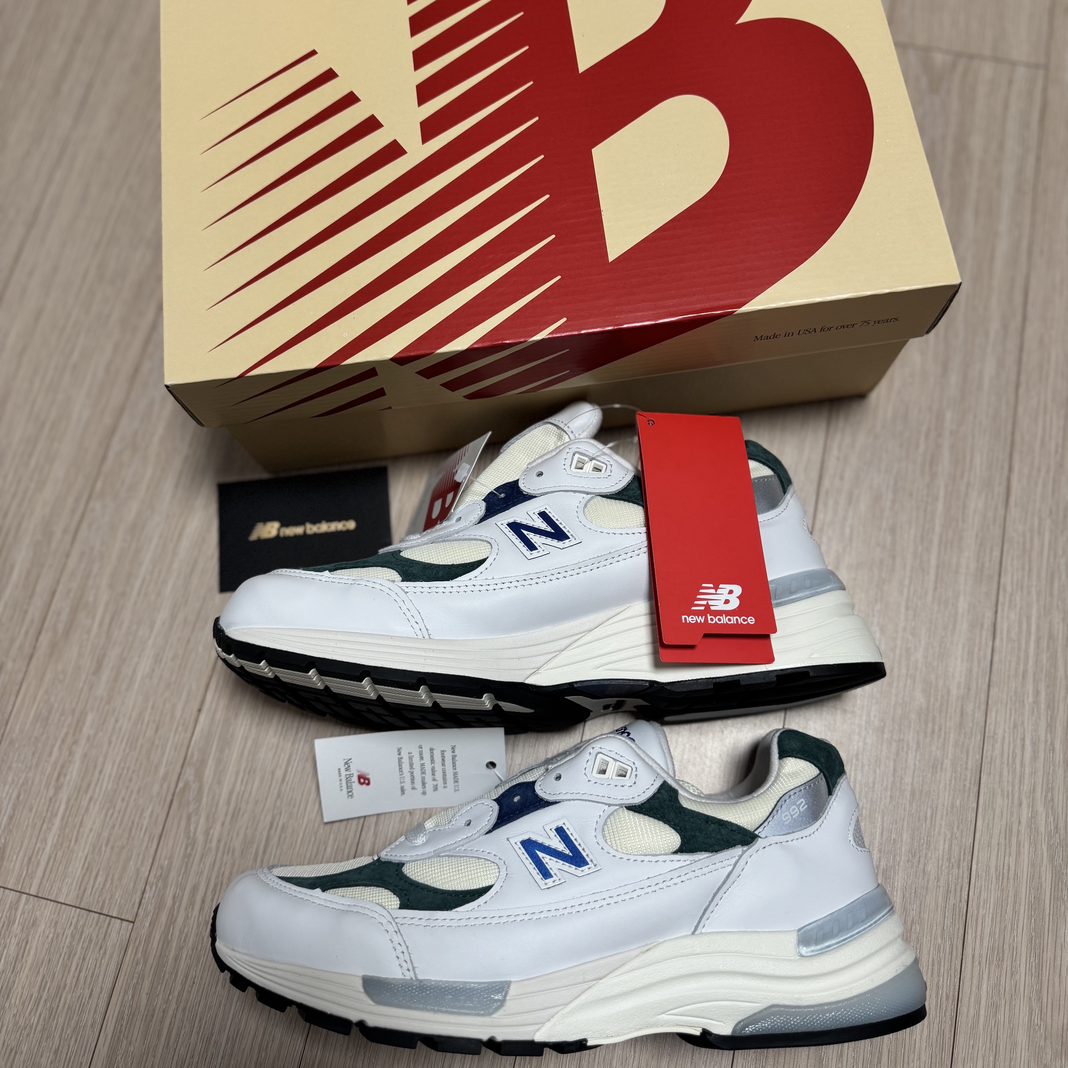 New Balance 992 Made in USA Marsh Green 착용 스타일 - 10