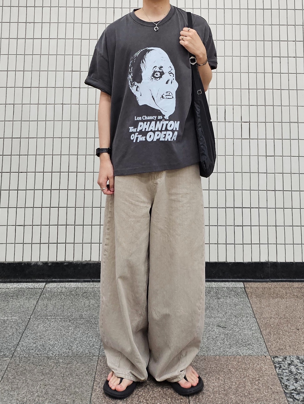 noun Wide Curved Denim Pants Sand Beige 착용 스타일 - 1