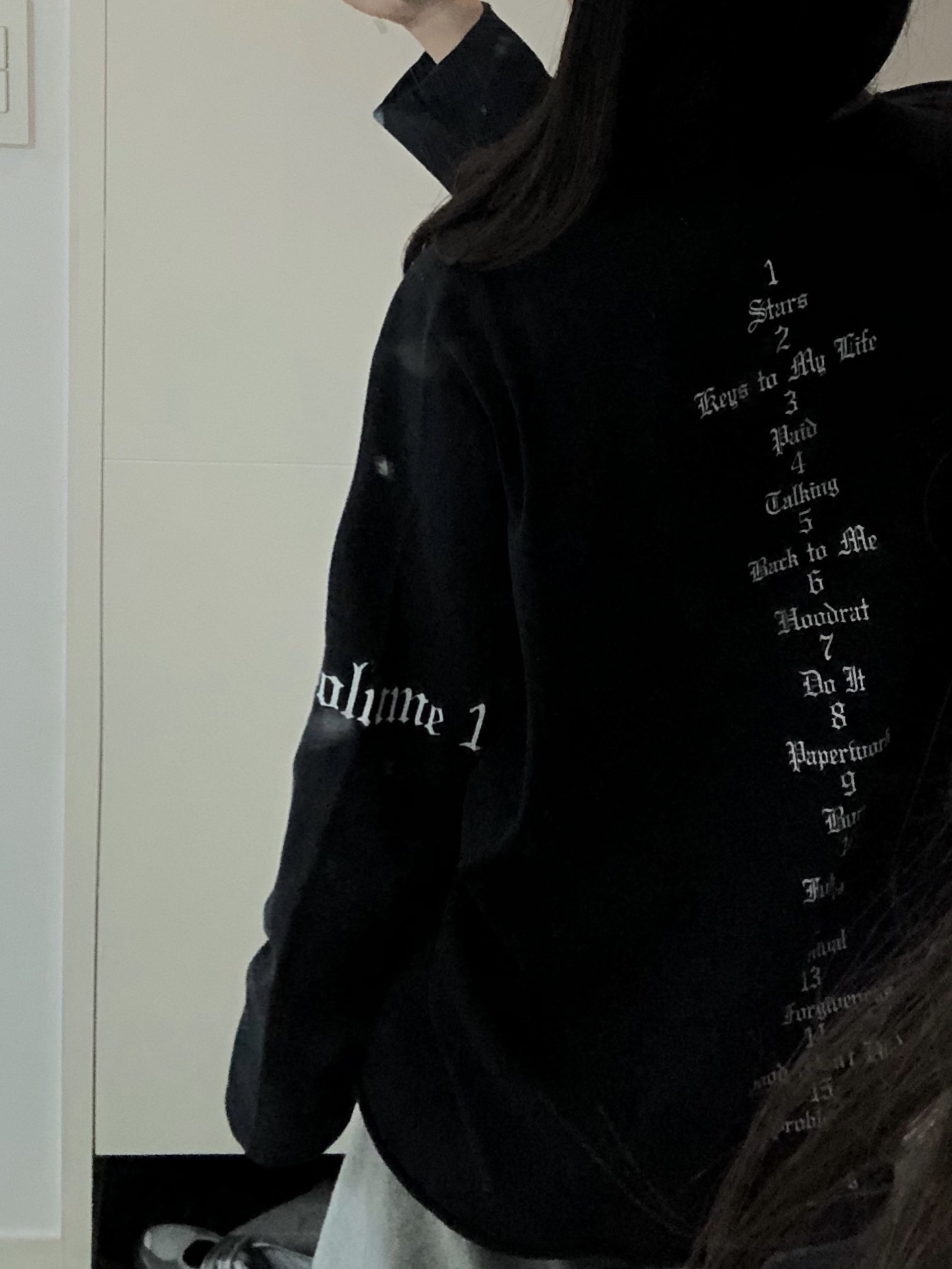 Yeezy Vultures Long T-Shirt Black 착용 스타일 - 1