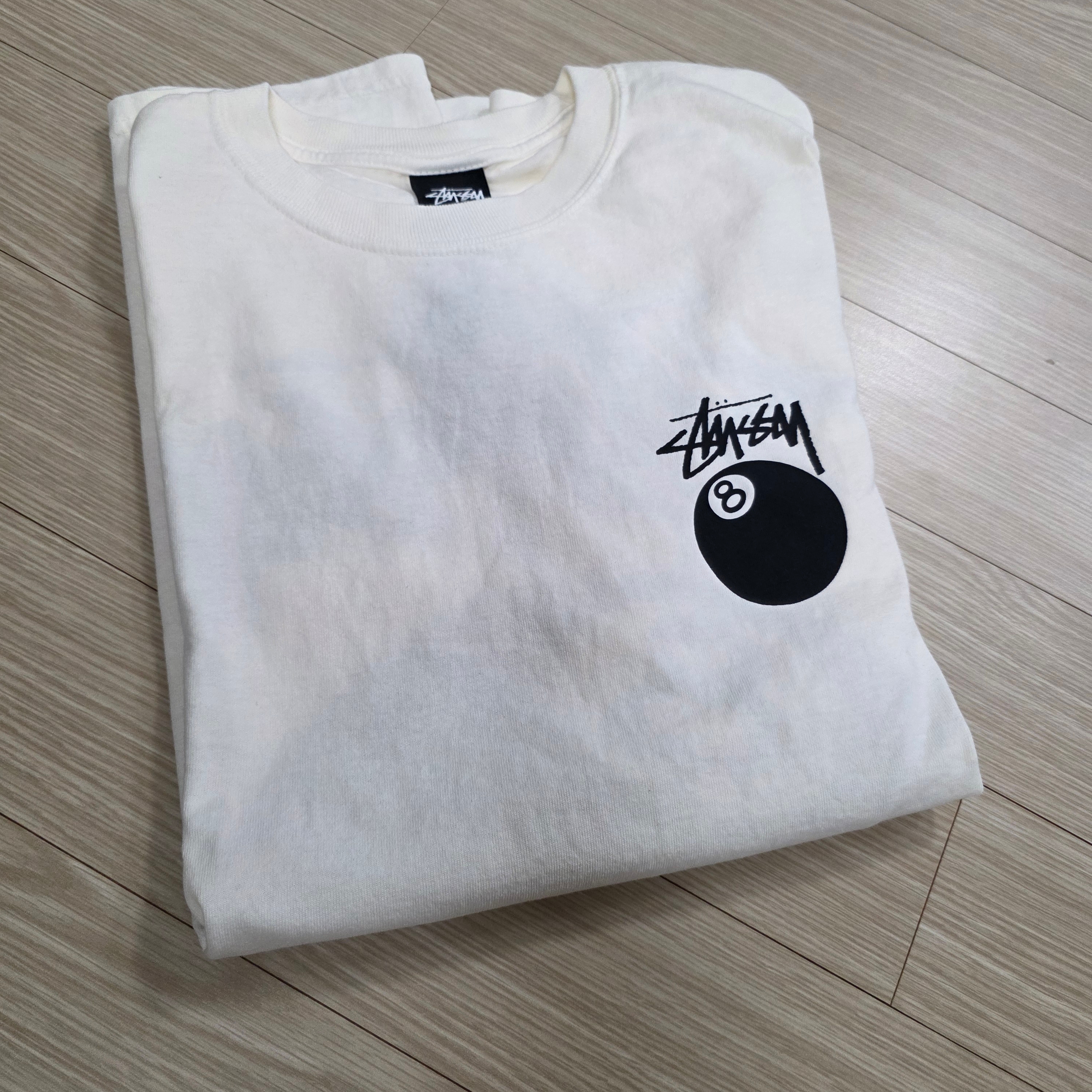 Stussy 8 Ball Pigment Dyed T-Shirt Natural 착용 스타일