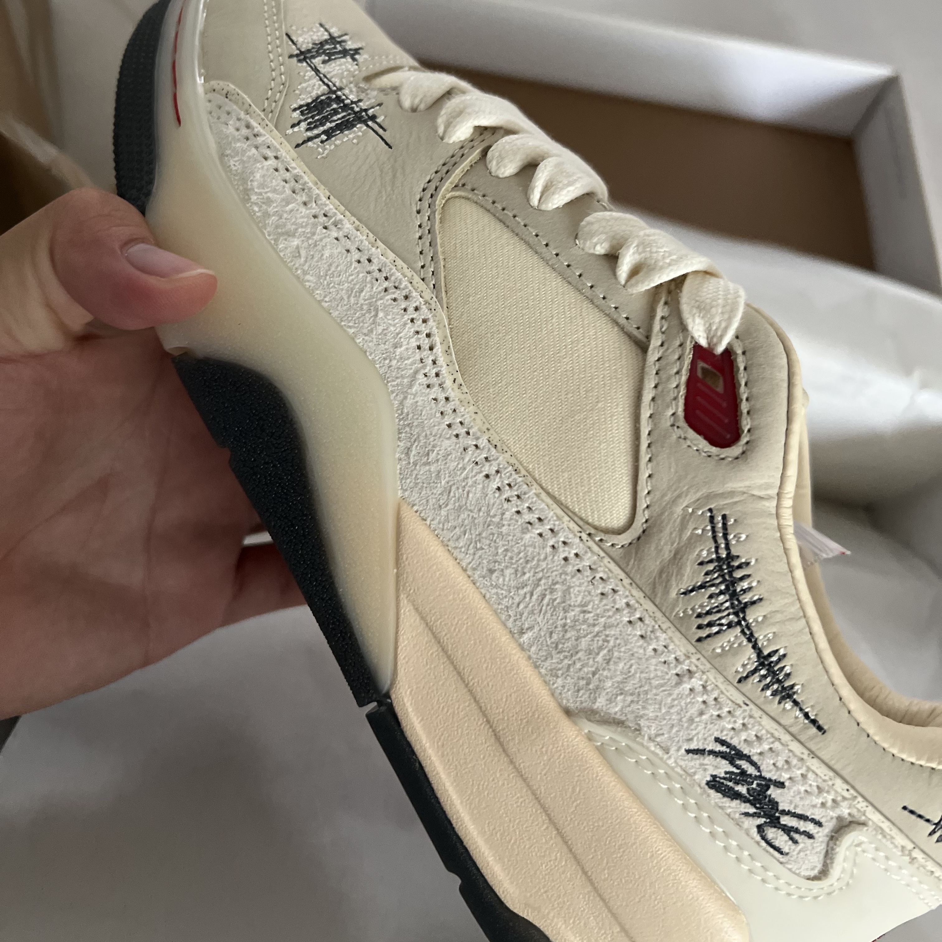 (W) Jordan x Tela Flight Court Crepe 착용 스타일 - 1