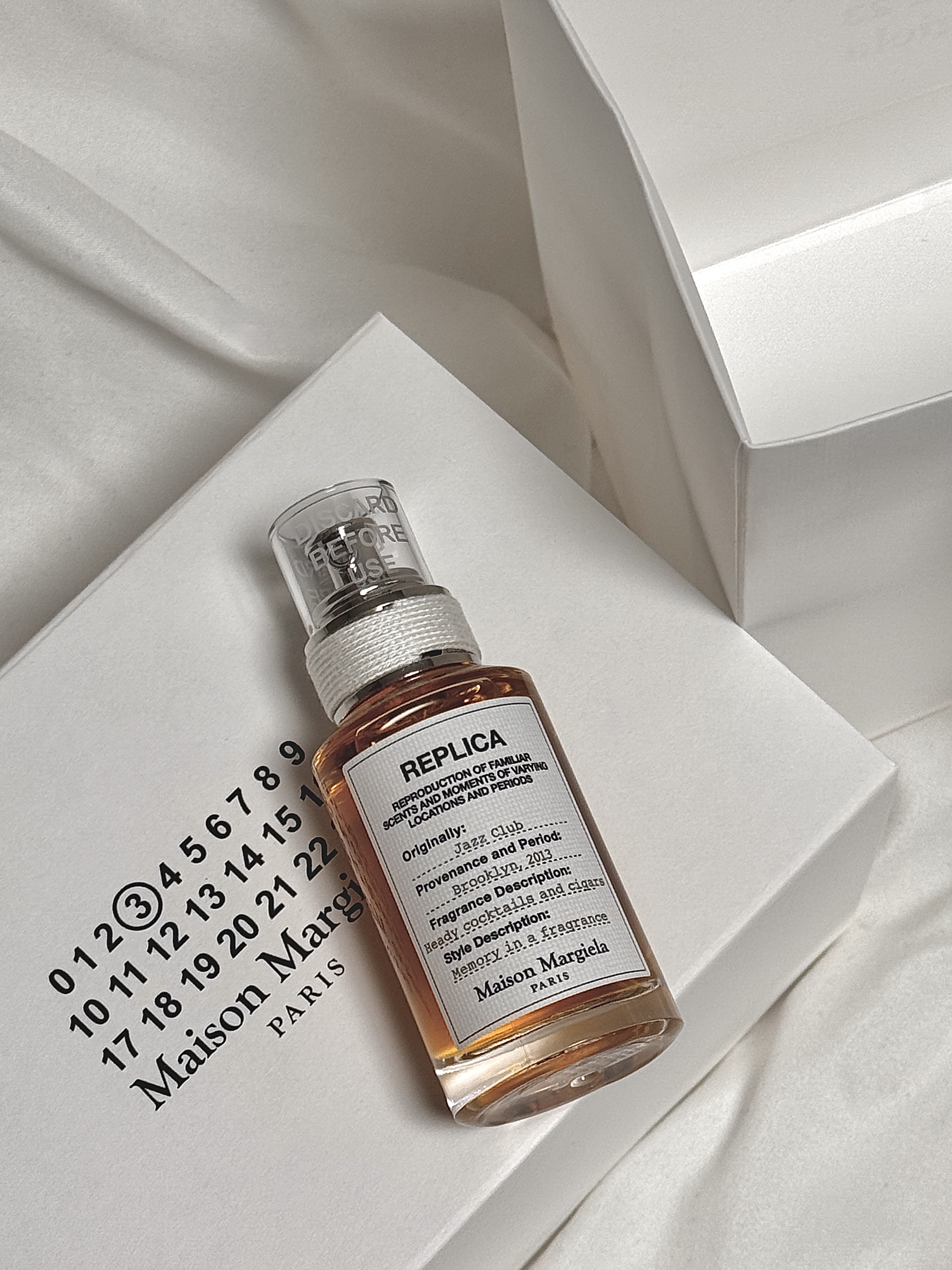 Maison Margiela Replica Jazz Club Eau De Toilette 30ml 착용 스타일 - 2