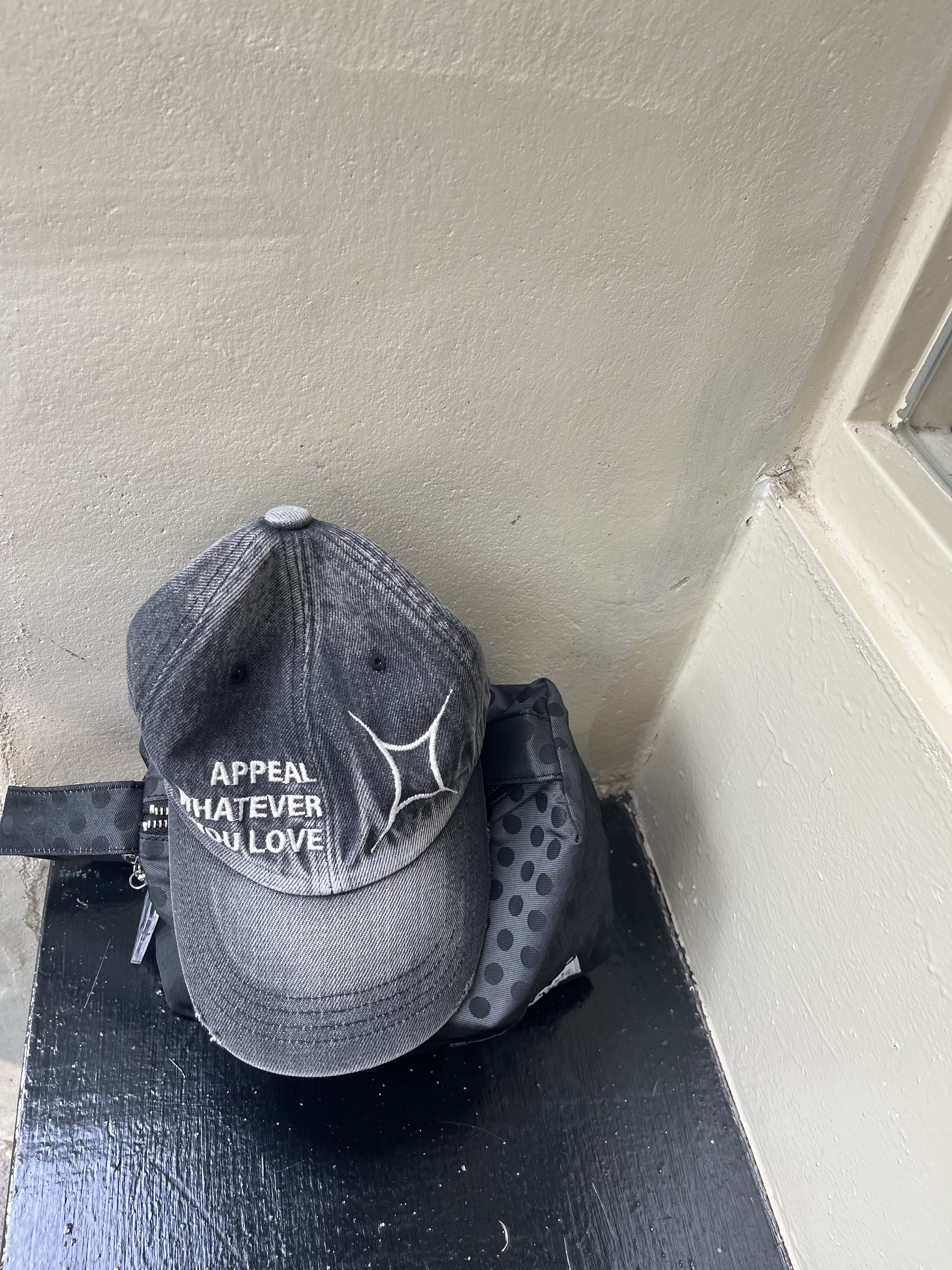 For Appeal Love Ball Cap Washed Denim 착용 스타일
