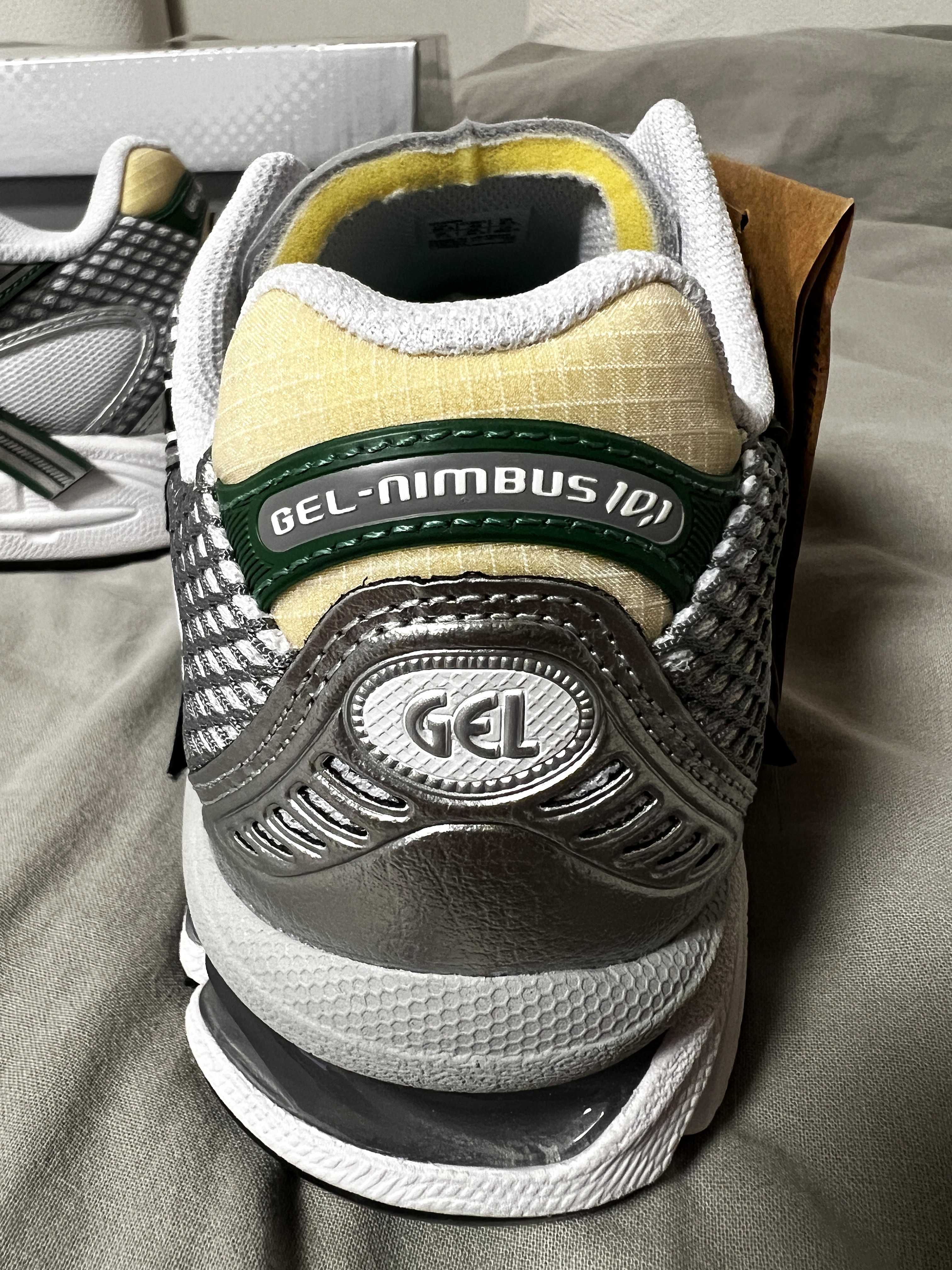 Asics x Invincible Gel-Nimbus 10.1 HTTP 404 Green 착용 스타일