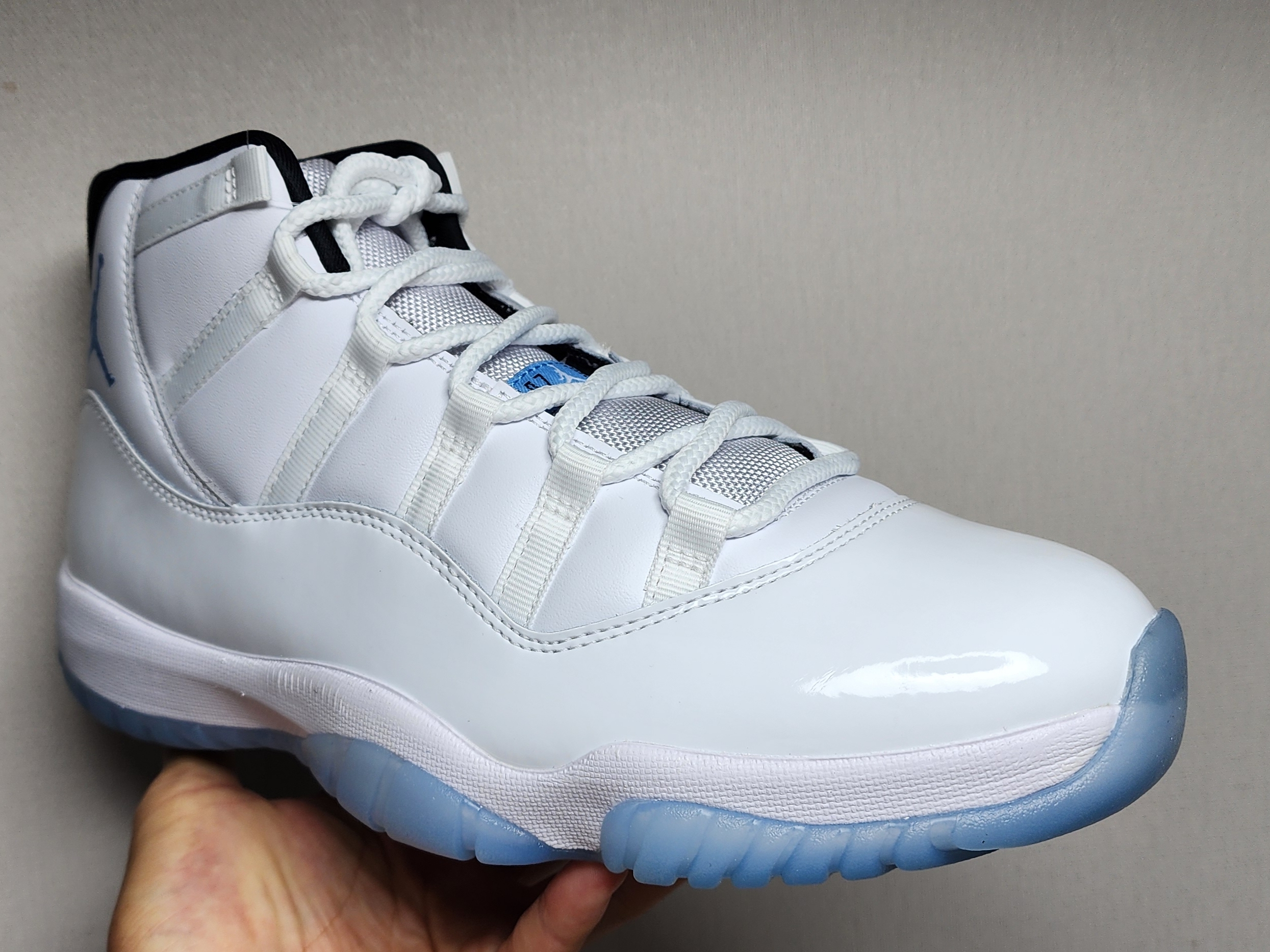 Jordan 11 Retro Legend Blue 2024 착용 스타일