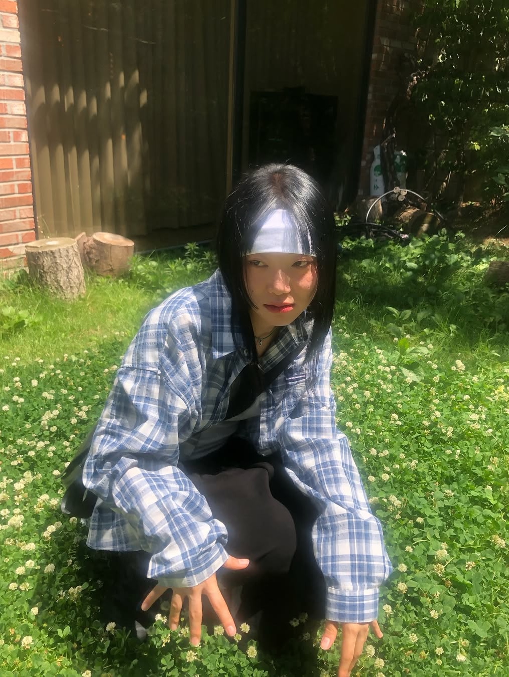 SLOW RECORD HOUSE Seersucker Oversized Check Shirts Blue 착용 스타일 - 1