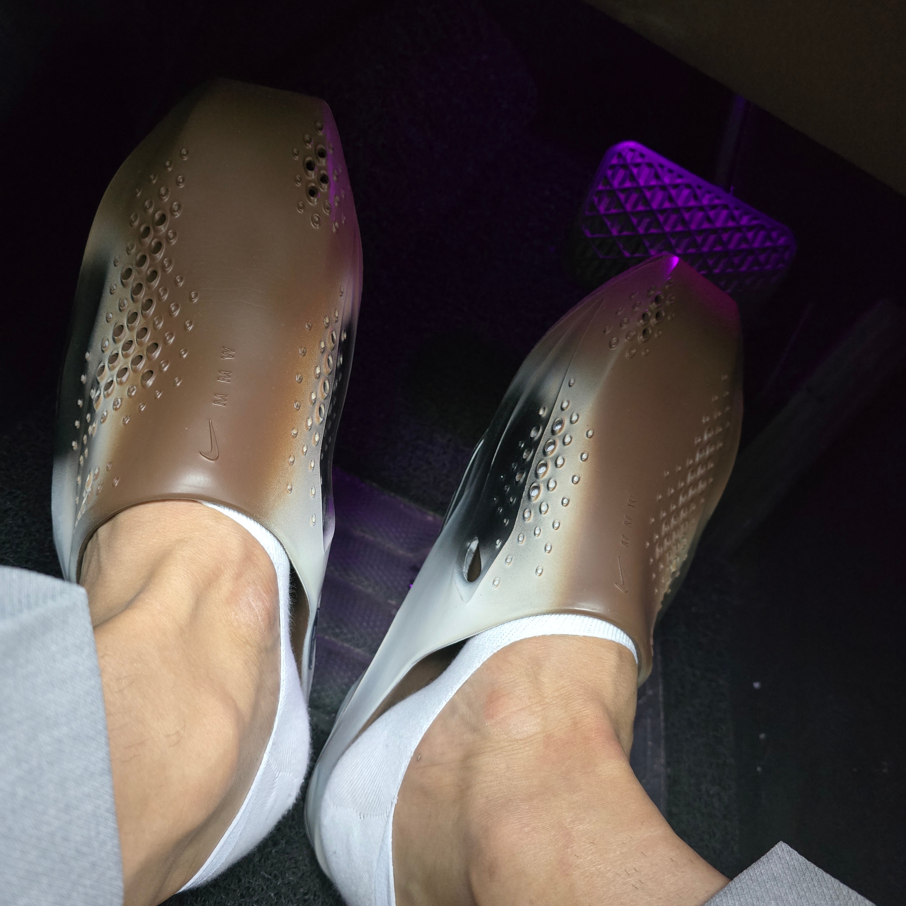 Nike x Matthew M Williams 005 Slide Dark Khaki 착용 스타일