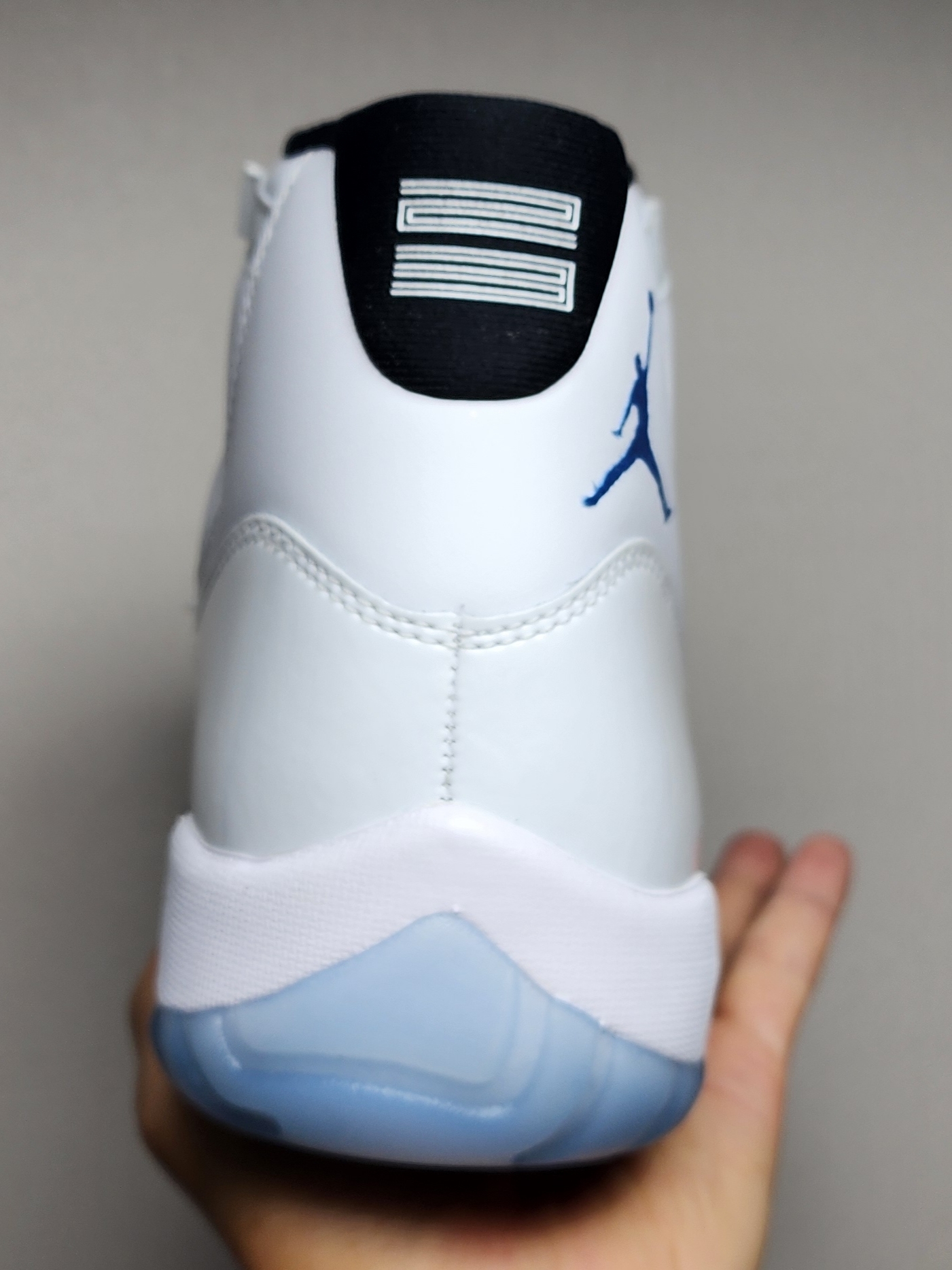 Jordan 11 Retro Legend Blue 2024 착용 스타일