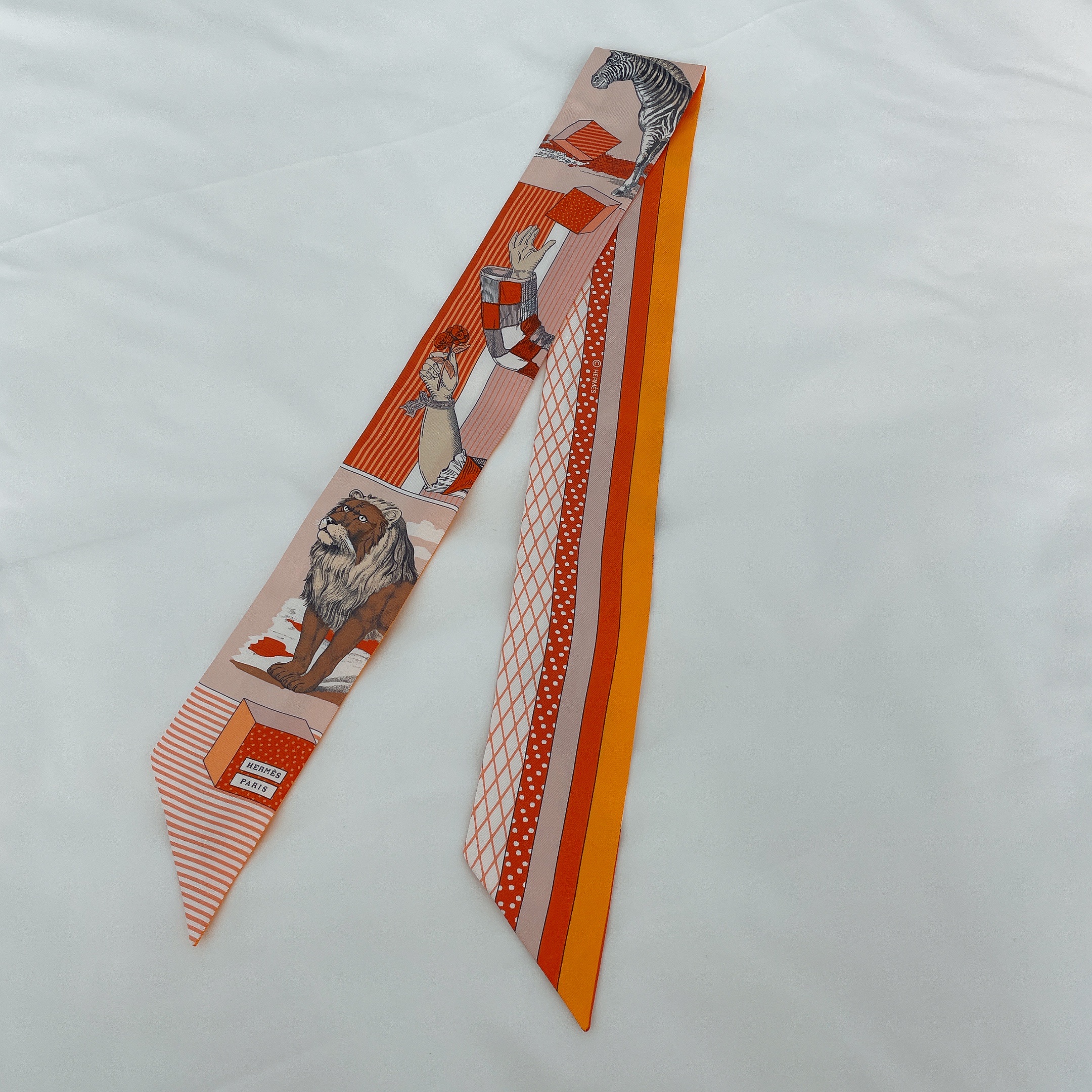 (W) Hermes Grand Theatre Nouveau Twilly Poudre Orange Cuit Caramel 착용 스타일 - 2