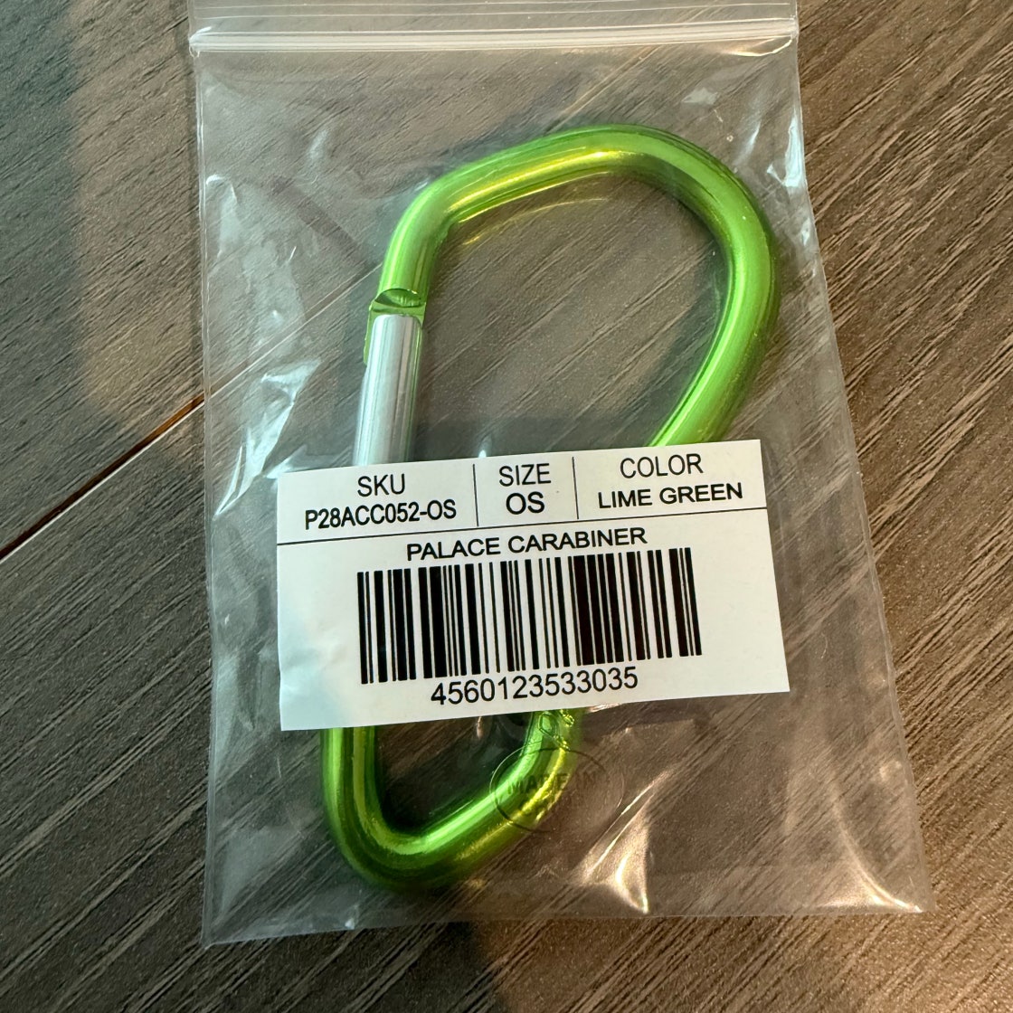 Palace カラビナ Palace Skateboardsトライアングル カラビナ TRIANGLE