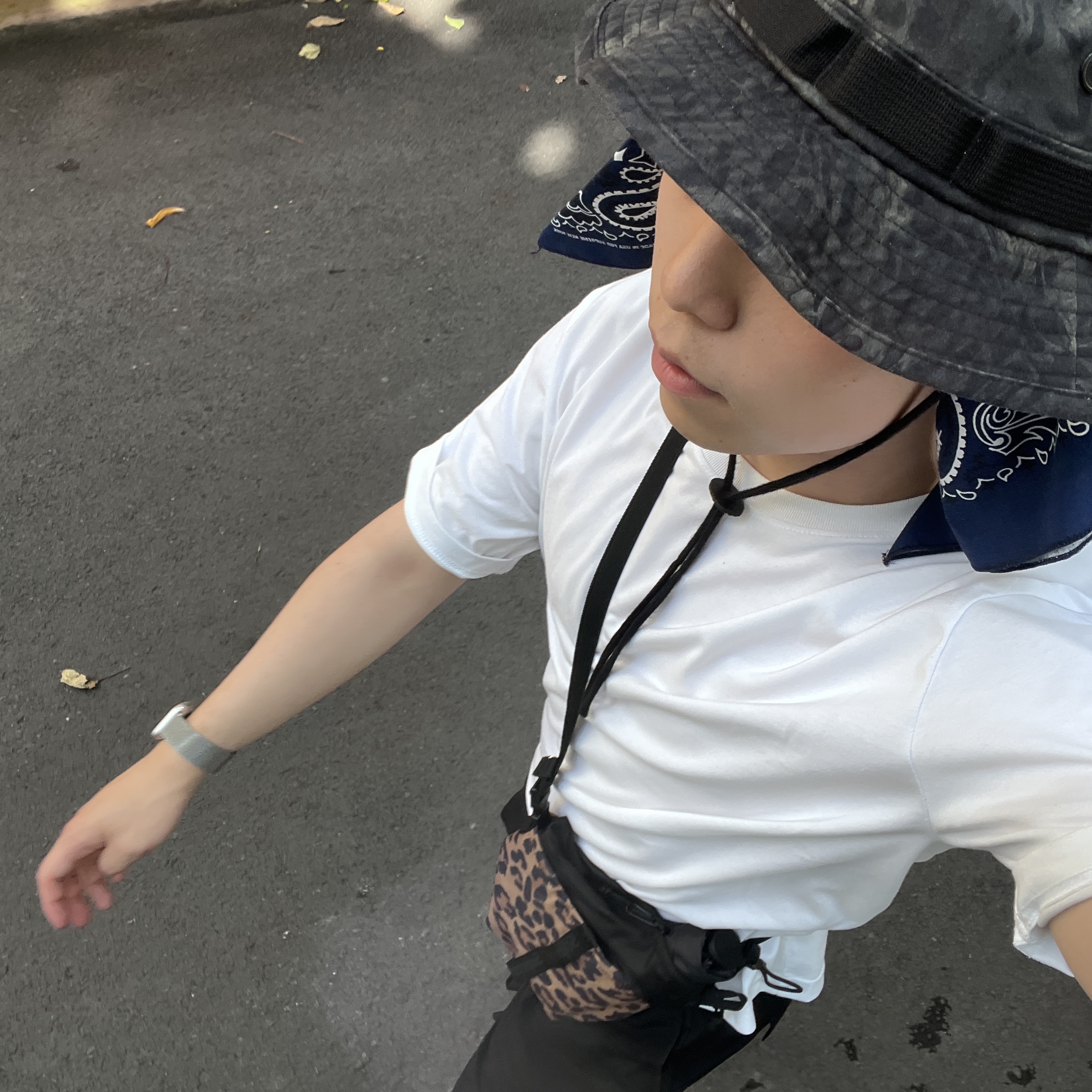 Supreme Silk Bandana Navy - 25SS, Supreme Military Boonie Black Prym1 Camo - 22SS 착용 스타일 - 1