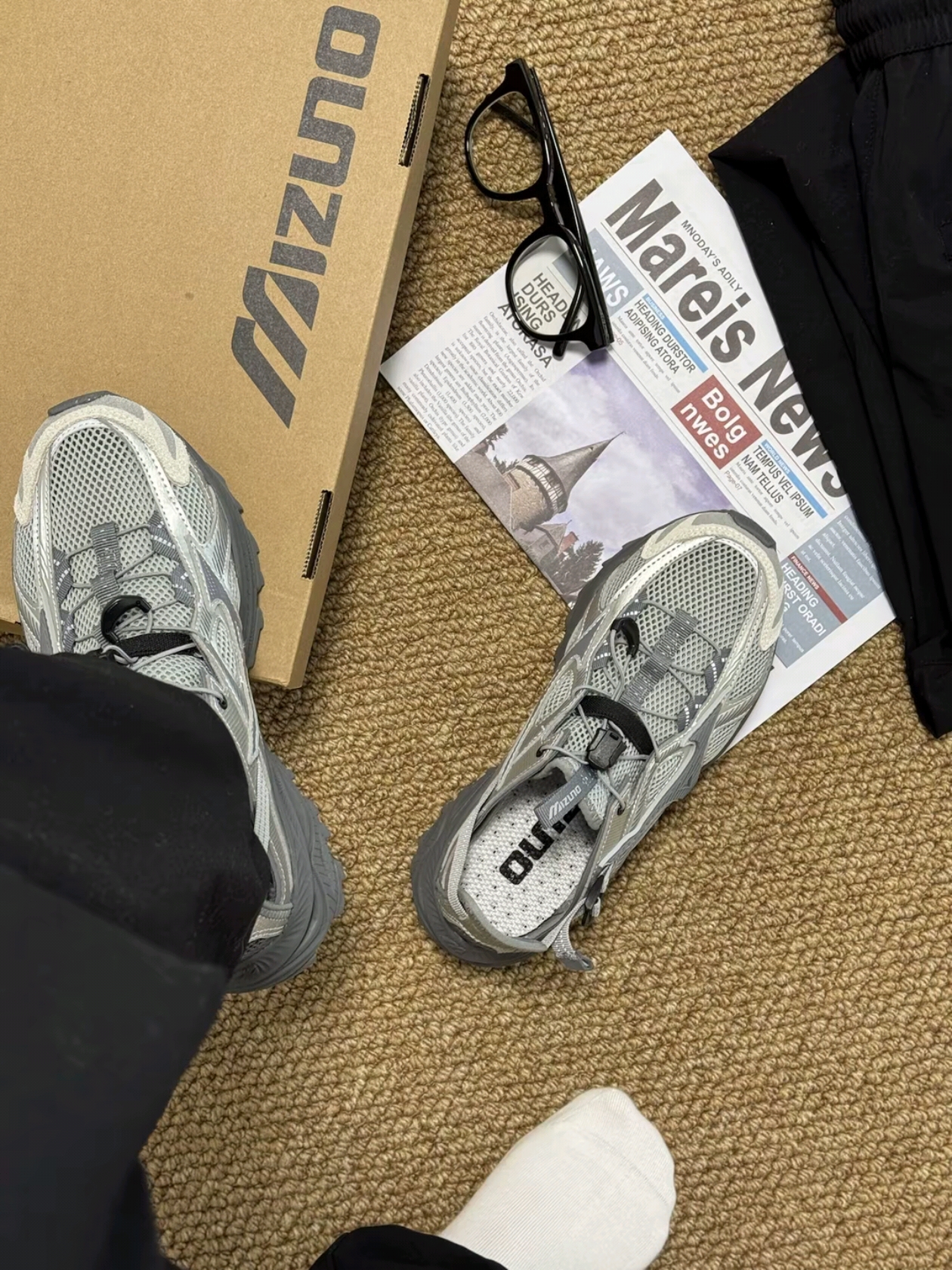 Mizuno Racer Trail SE Silver Grey, Crocs Bayaband Clog White Navy 착용 스타일 - 5
