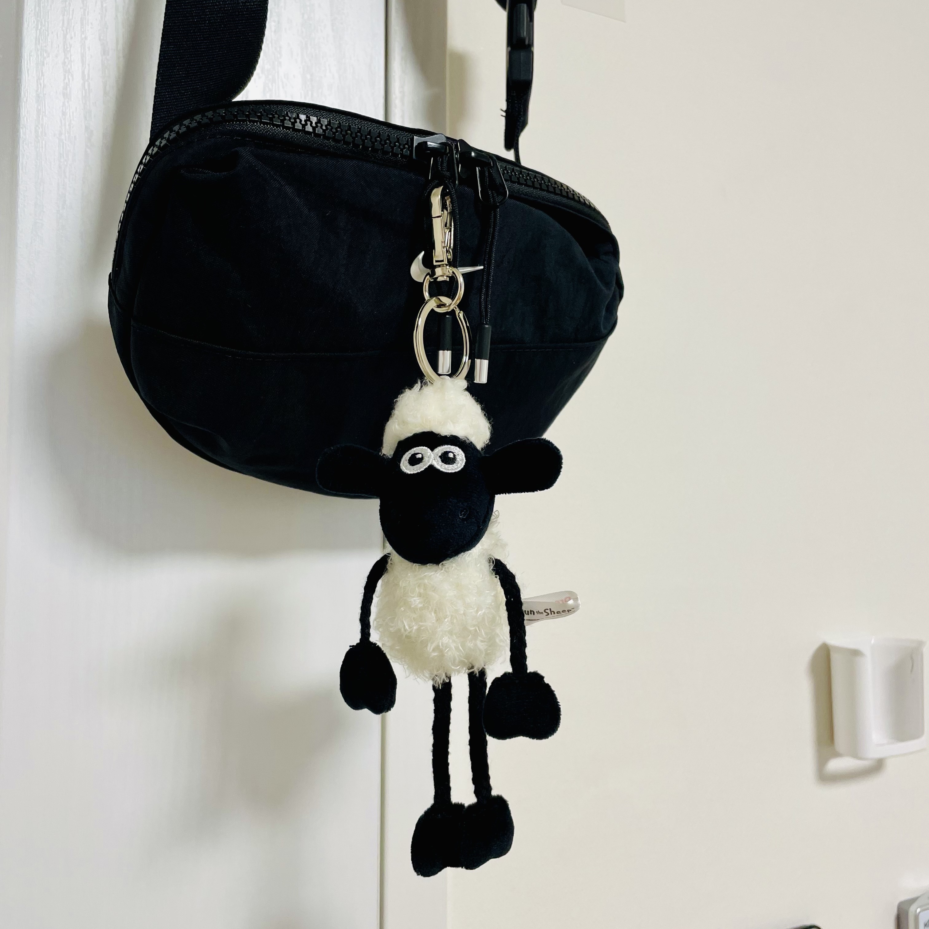 Dream C&C Shaun The Sheep Mini  Keyring Plush 12cm 착용 스타일
