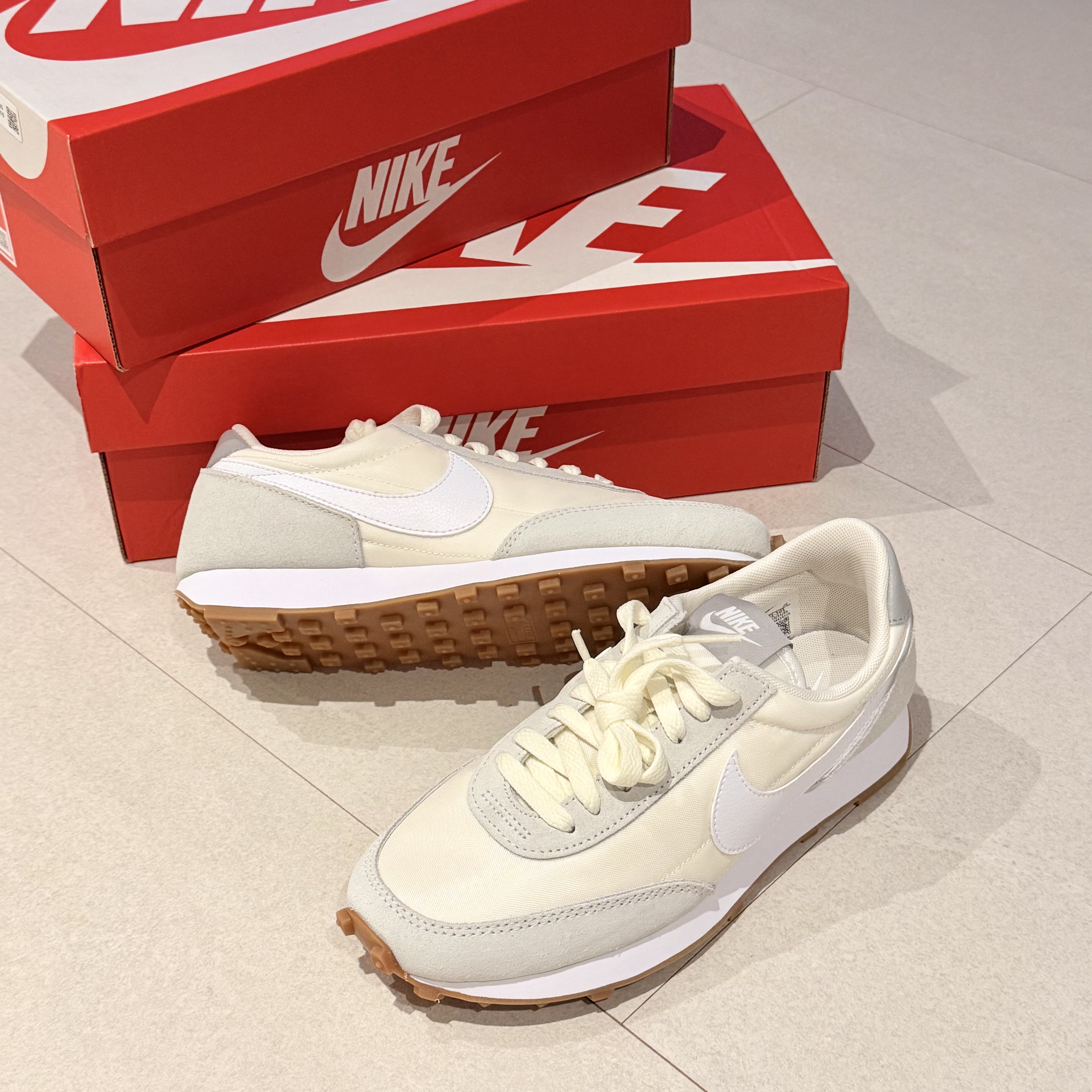 (W) Nike Daybreak Summit White 착용 스타일 - 1