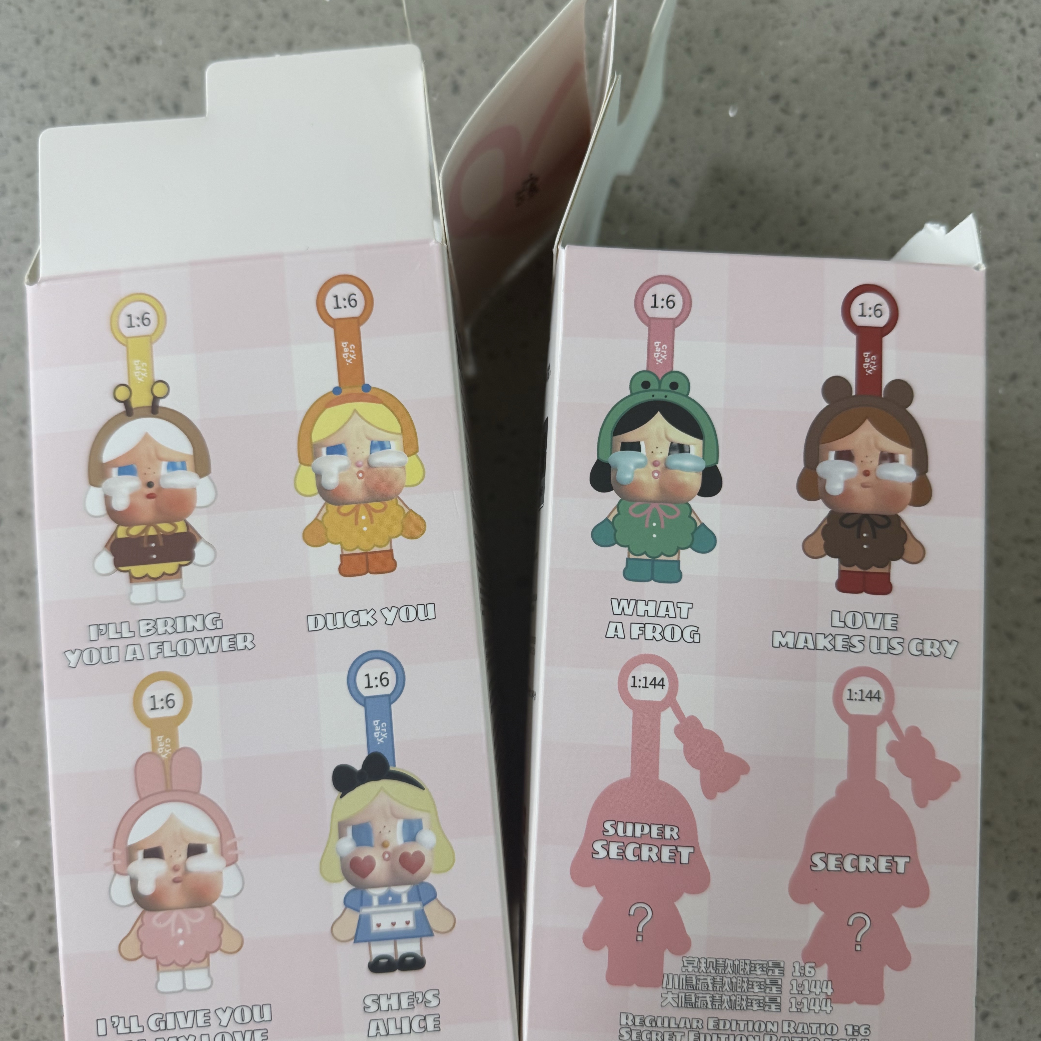 Pop Mart Crybaby Crying Again Series Plush Keyring Sealed Case (6 Blind Boxes) 착용 스타일 - 3