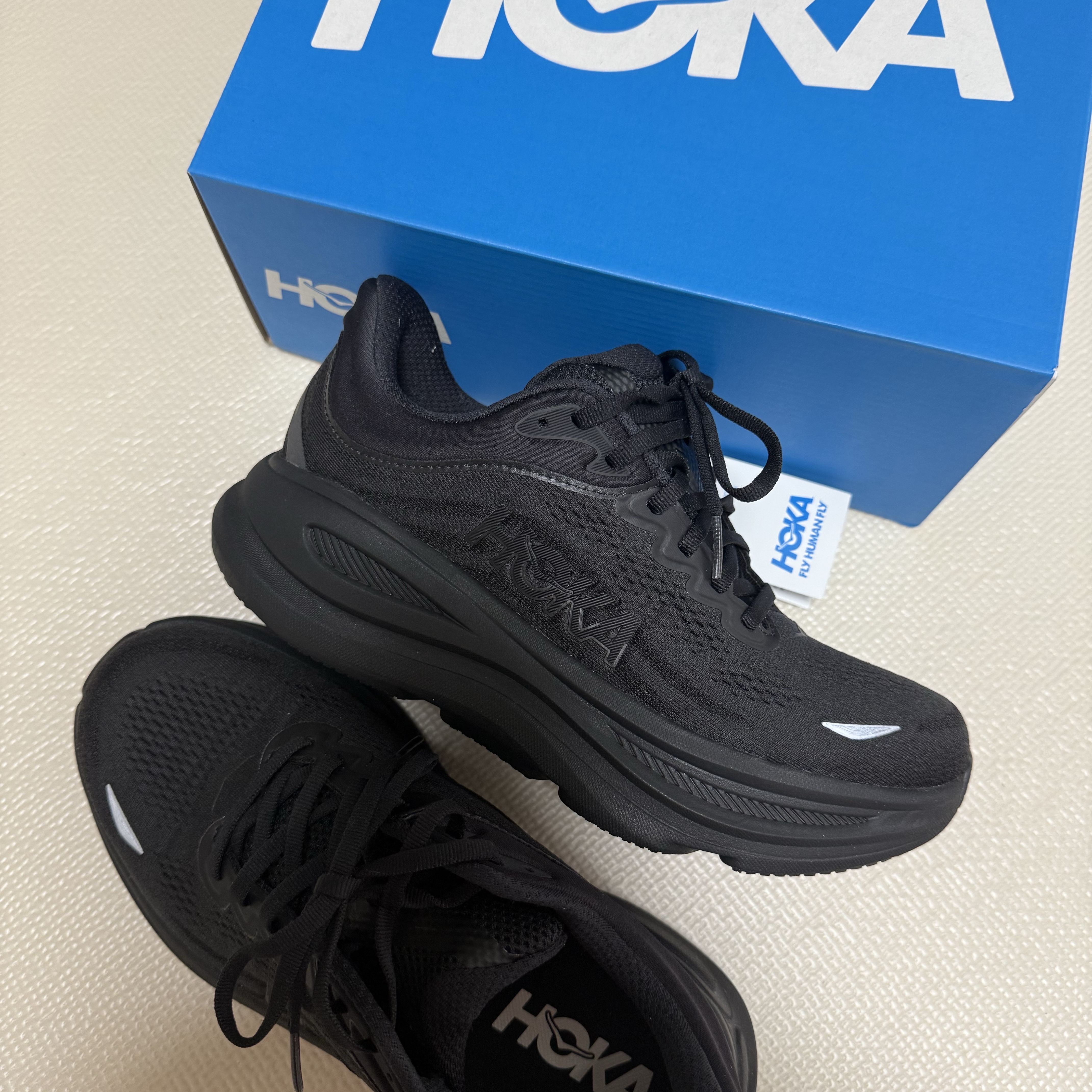 Hoka Bondi 9 Black - Wide 착용 스타일 - 3